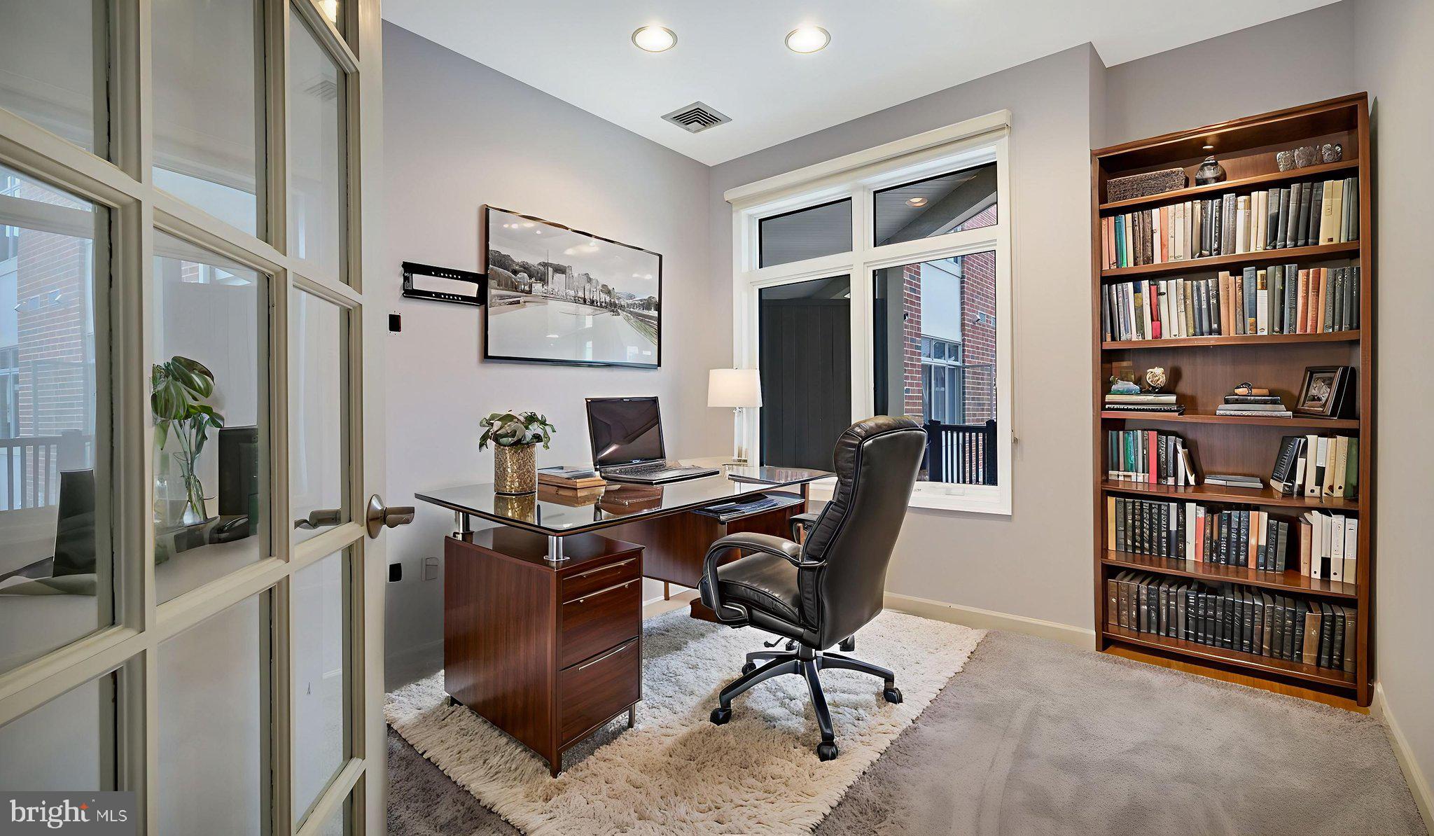 HUNTINGDON VALLEY - Residential