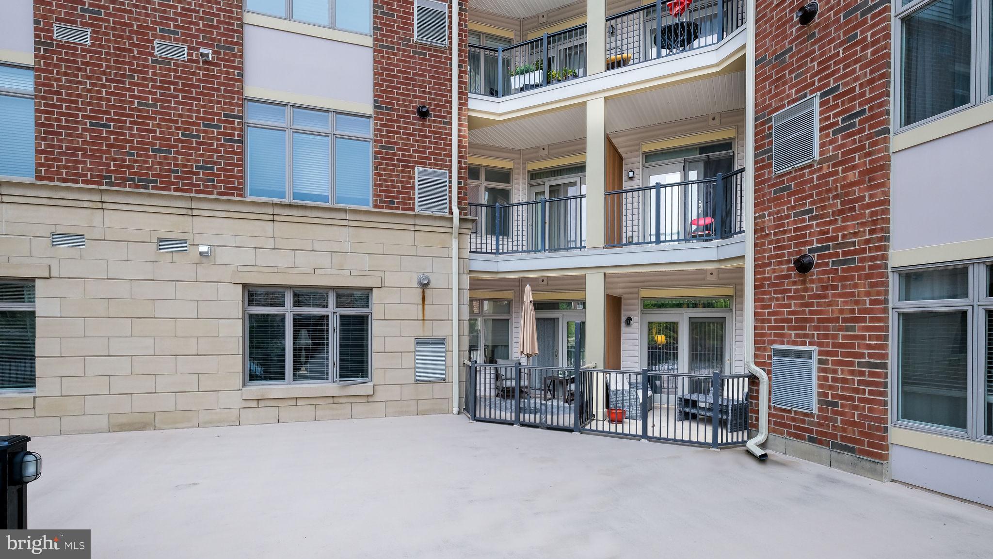 HUNTINGDON VALLEY - Residential