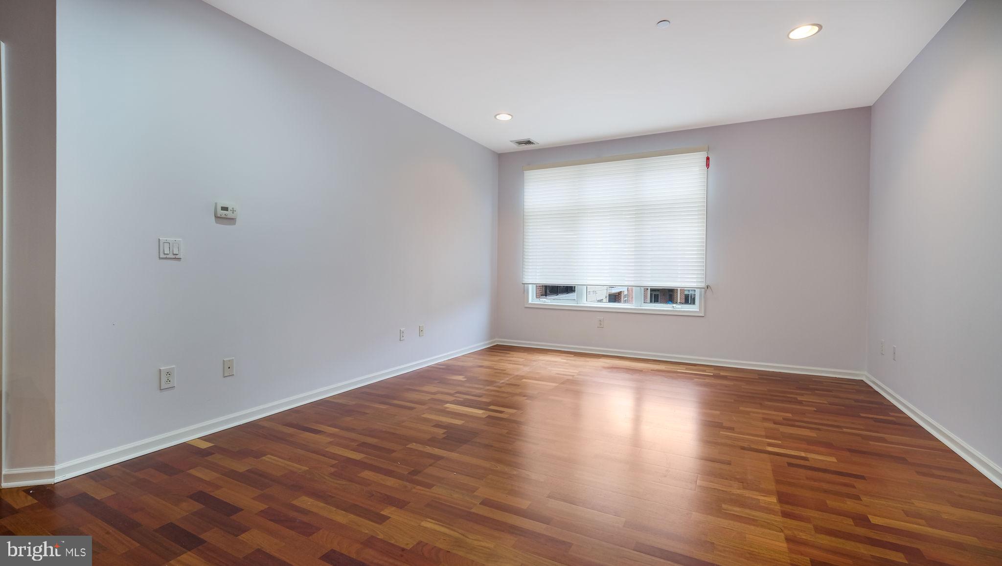 HUNTINGDON VALLEY - Residential