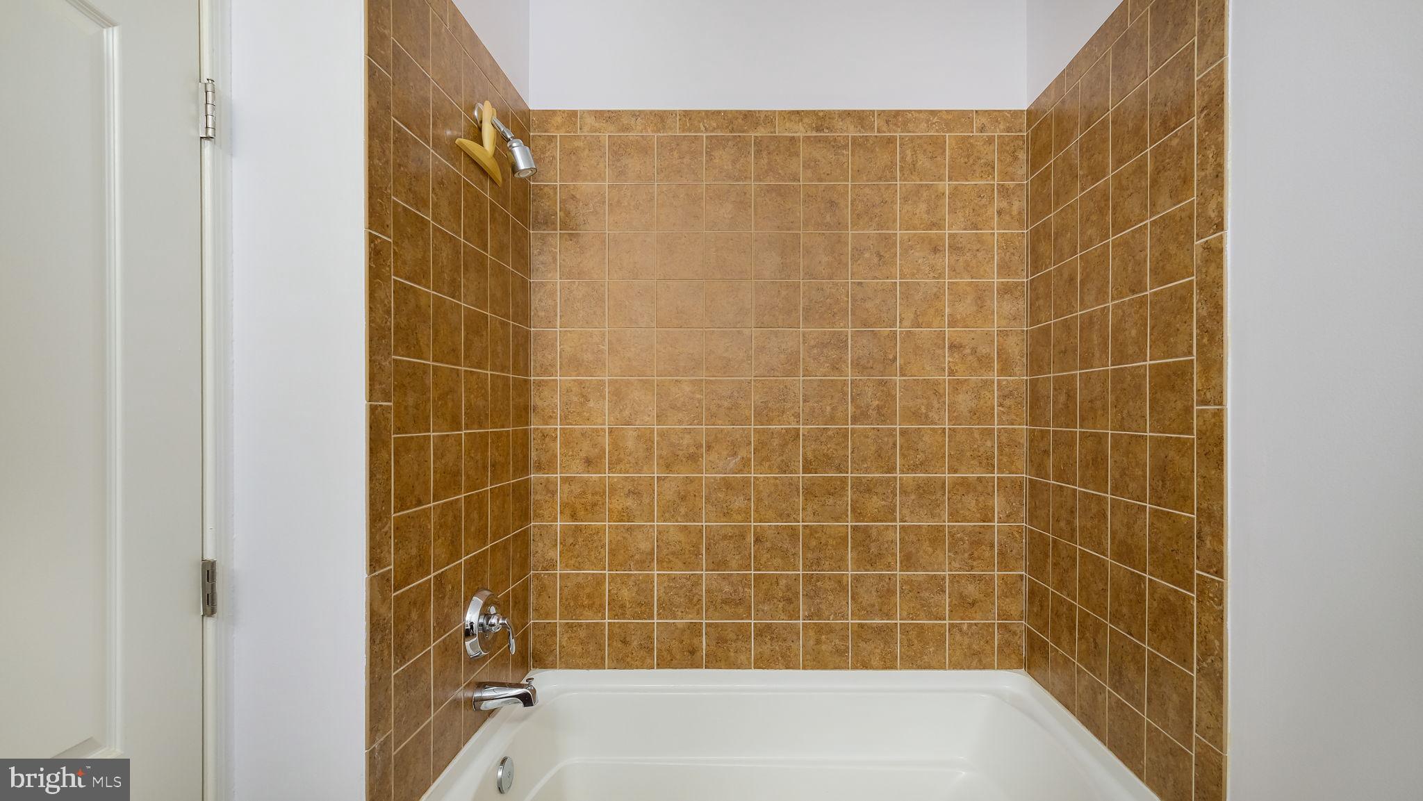 HUNTINGDON VALLEY - Residential