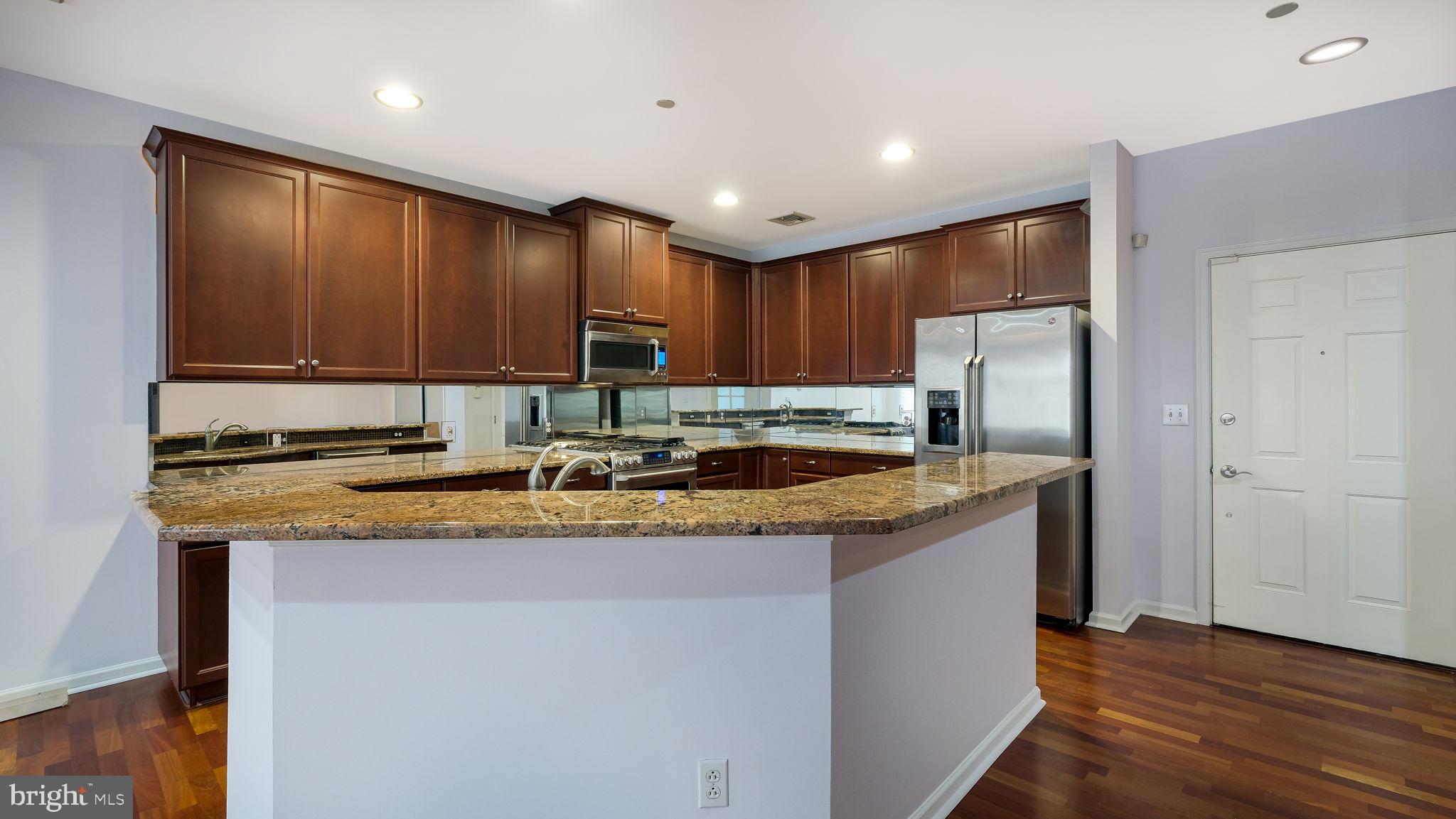 HUNTINGDON VALLEY - Residential