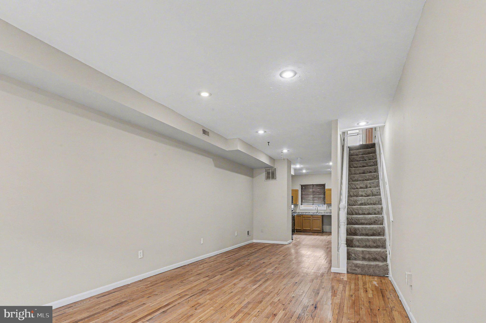 HIGHLANDTOWN - Residential