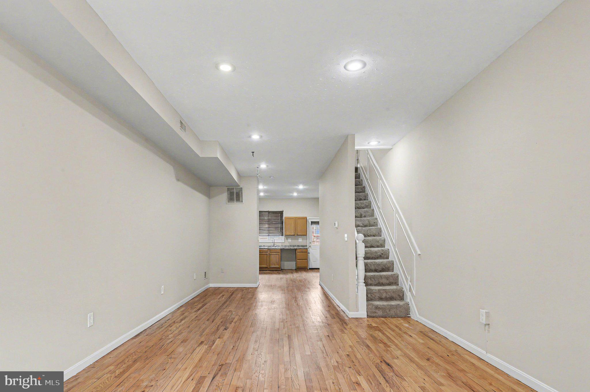 HIGHLANDTOWN - Residential