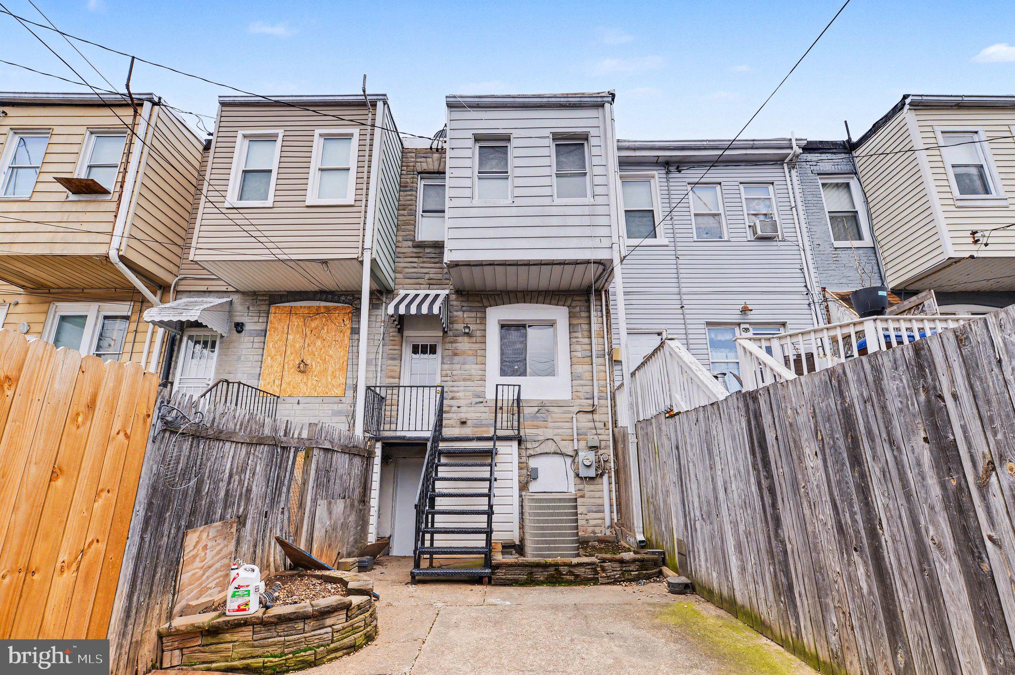 HIGHLANDTOWN - Residential