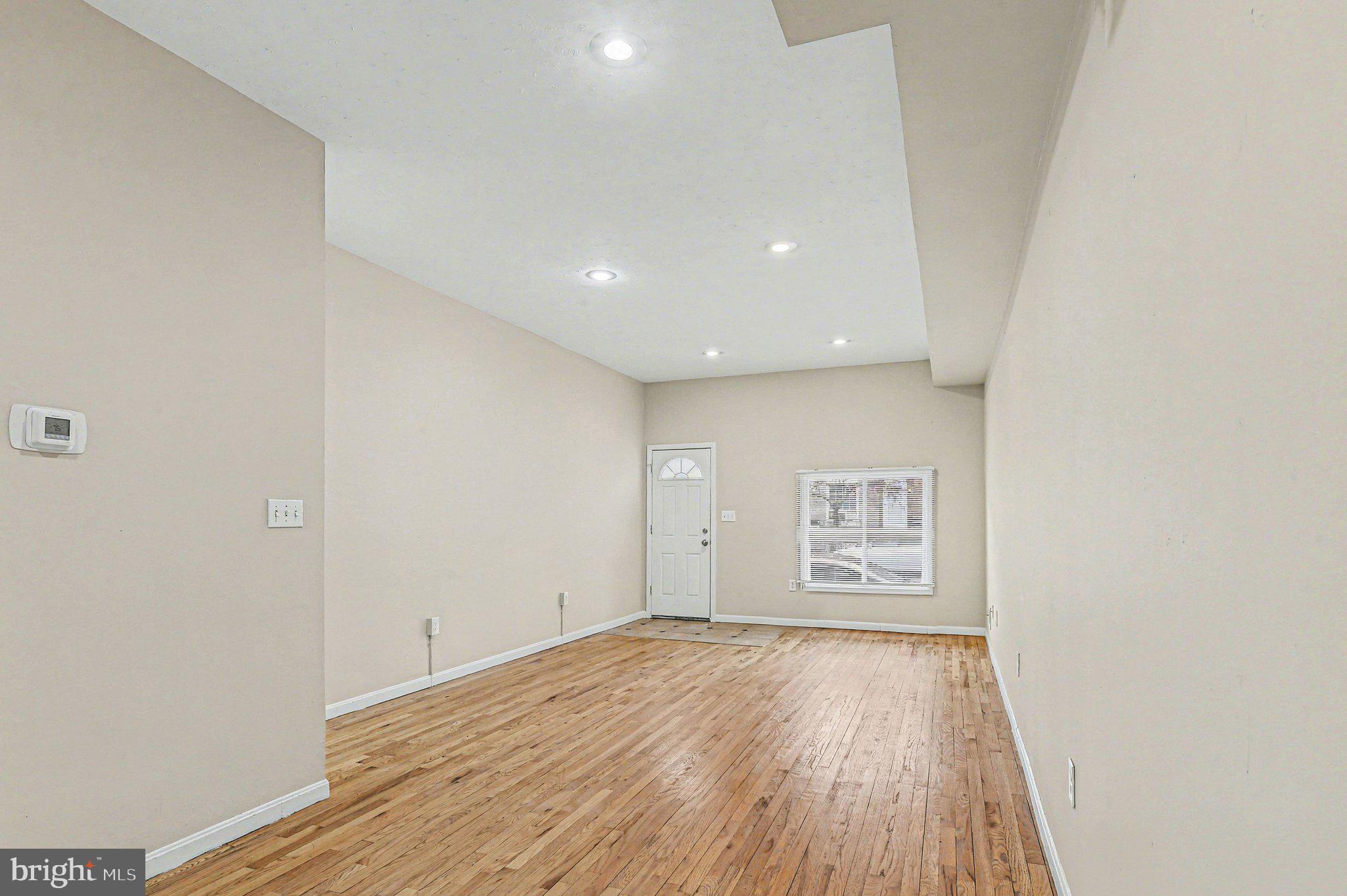 HIGHLANDTOWN - Residential