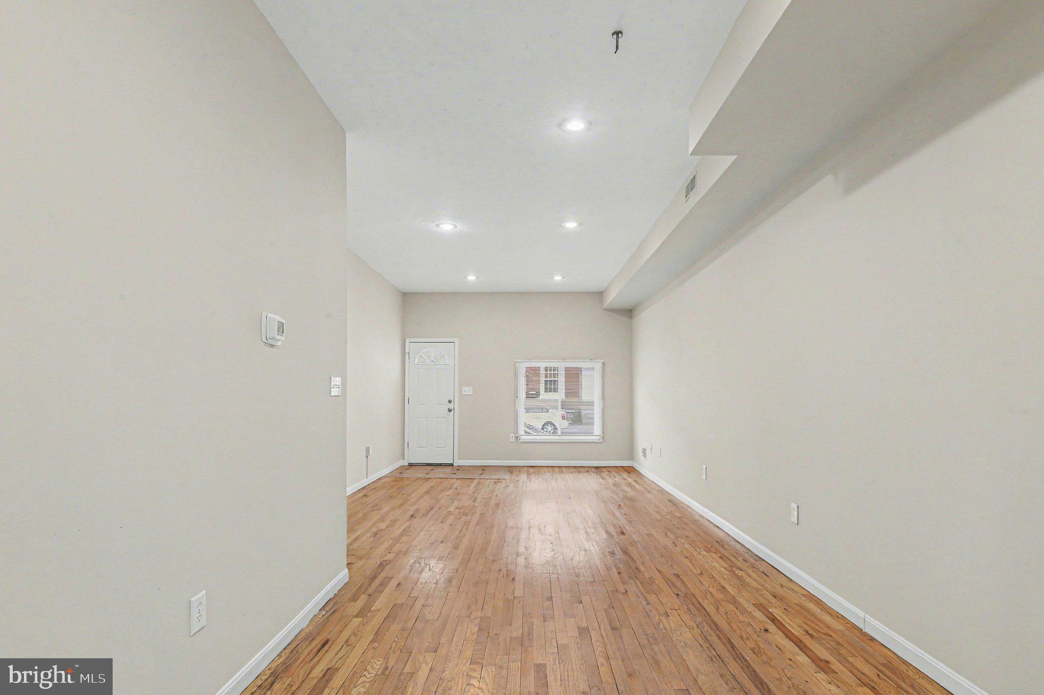 HIGHLANDTOWN - Residential