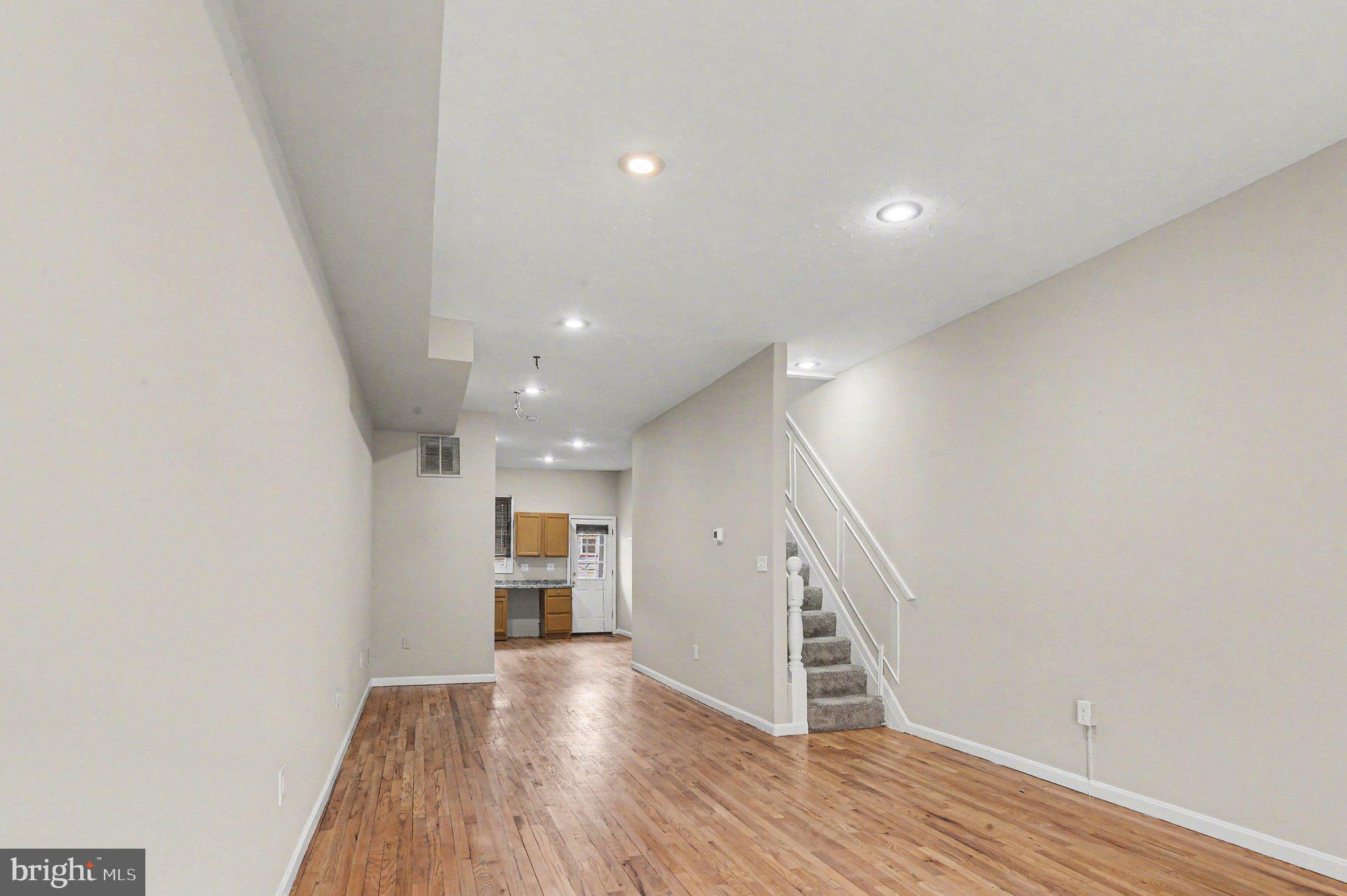 HIGHLANDTOWN - Residential