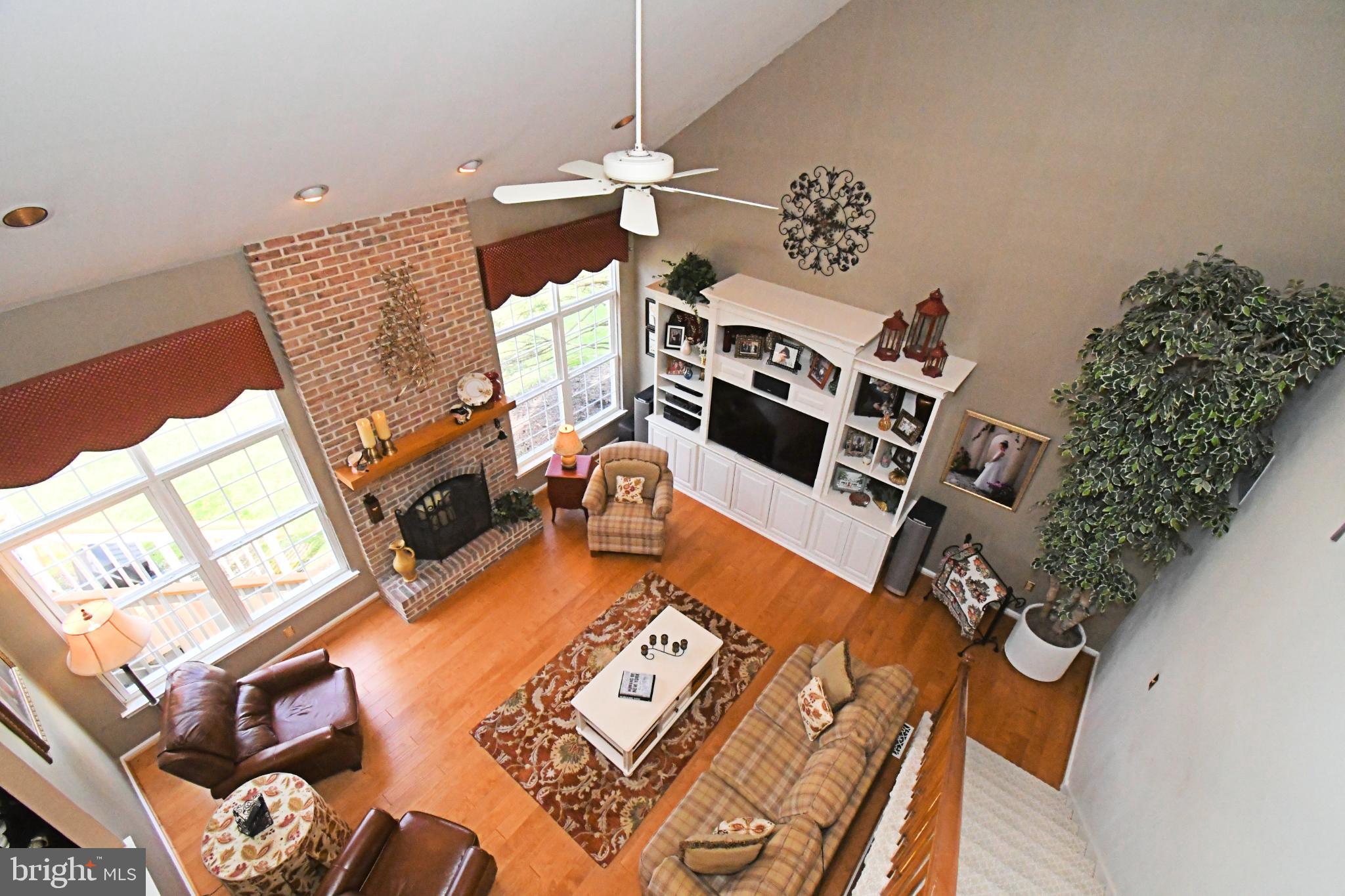 MONTGOMERY CROSSING - Residential