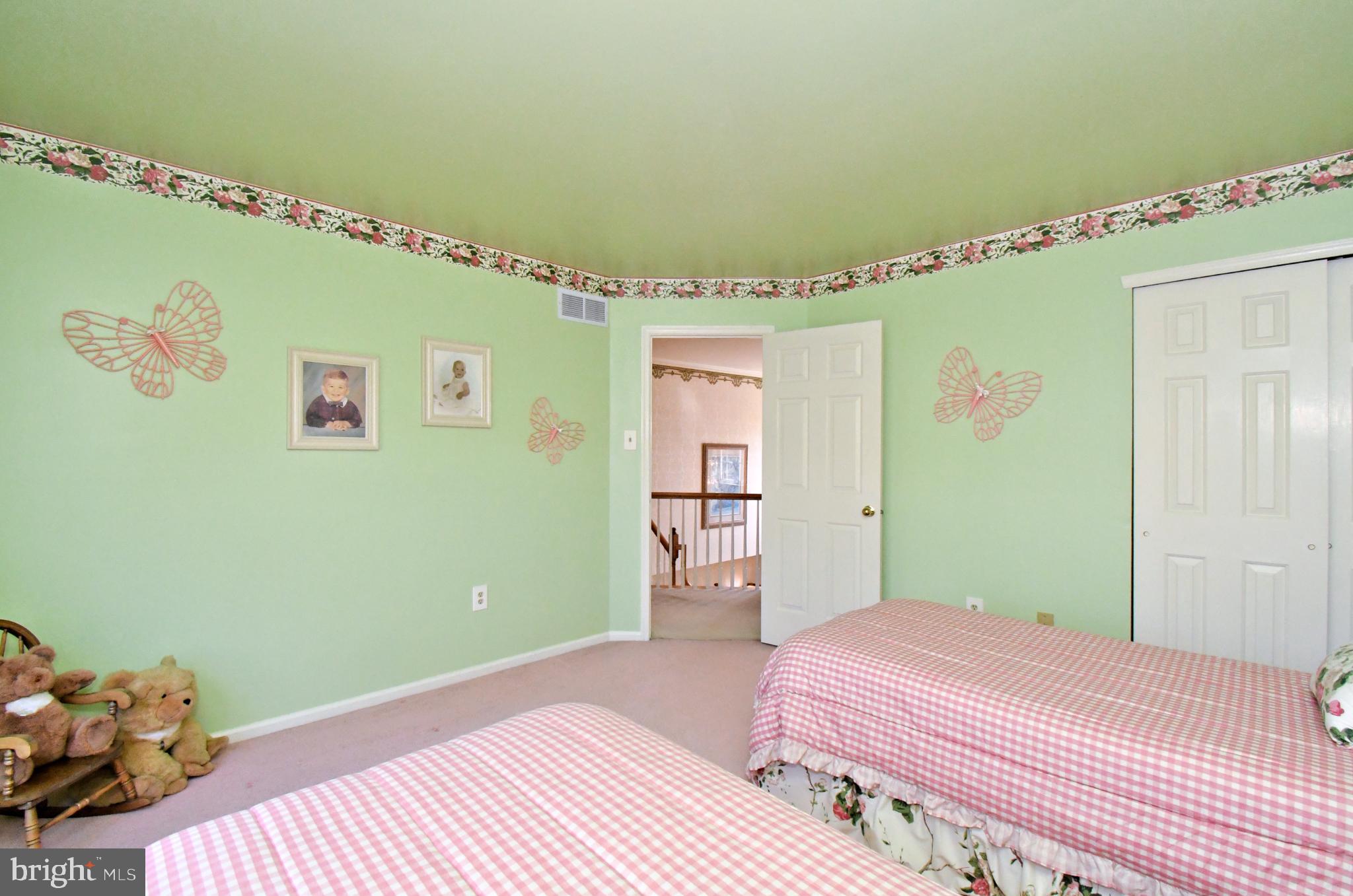 MONTGOMERY CROSSING - Residential