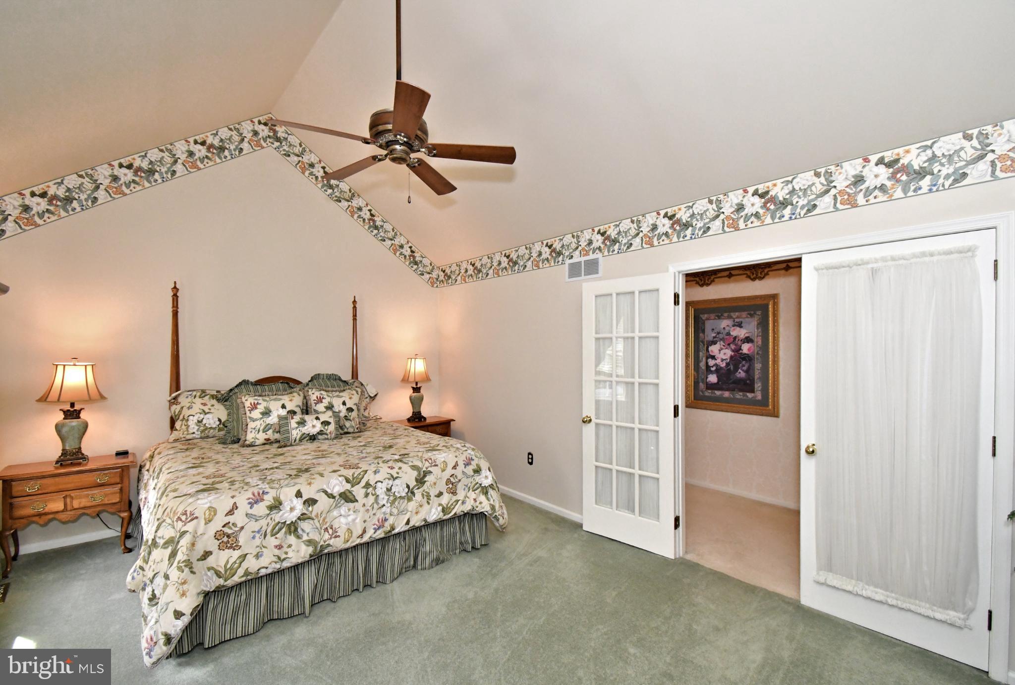 MONTGOMERY CROSSING - Residential