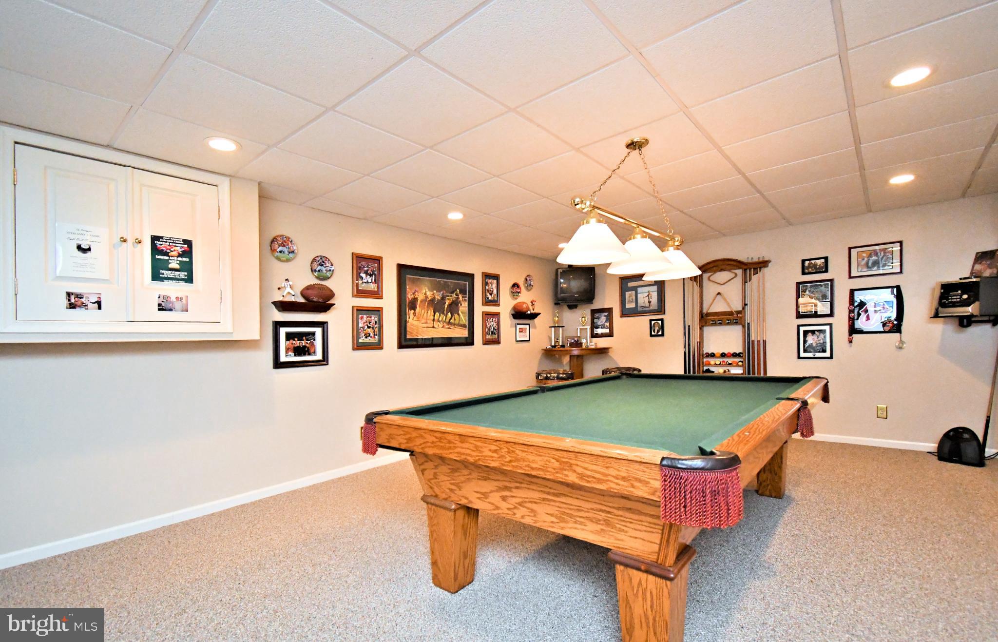 MONTGOMERY CROSSING - Residential