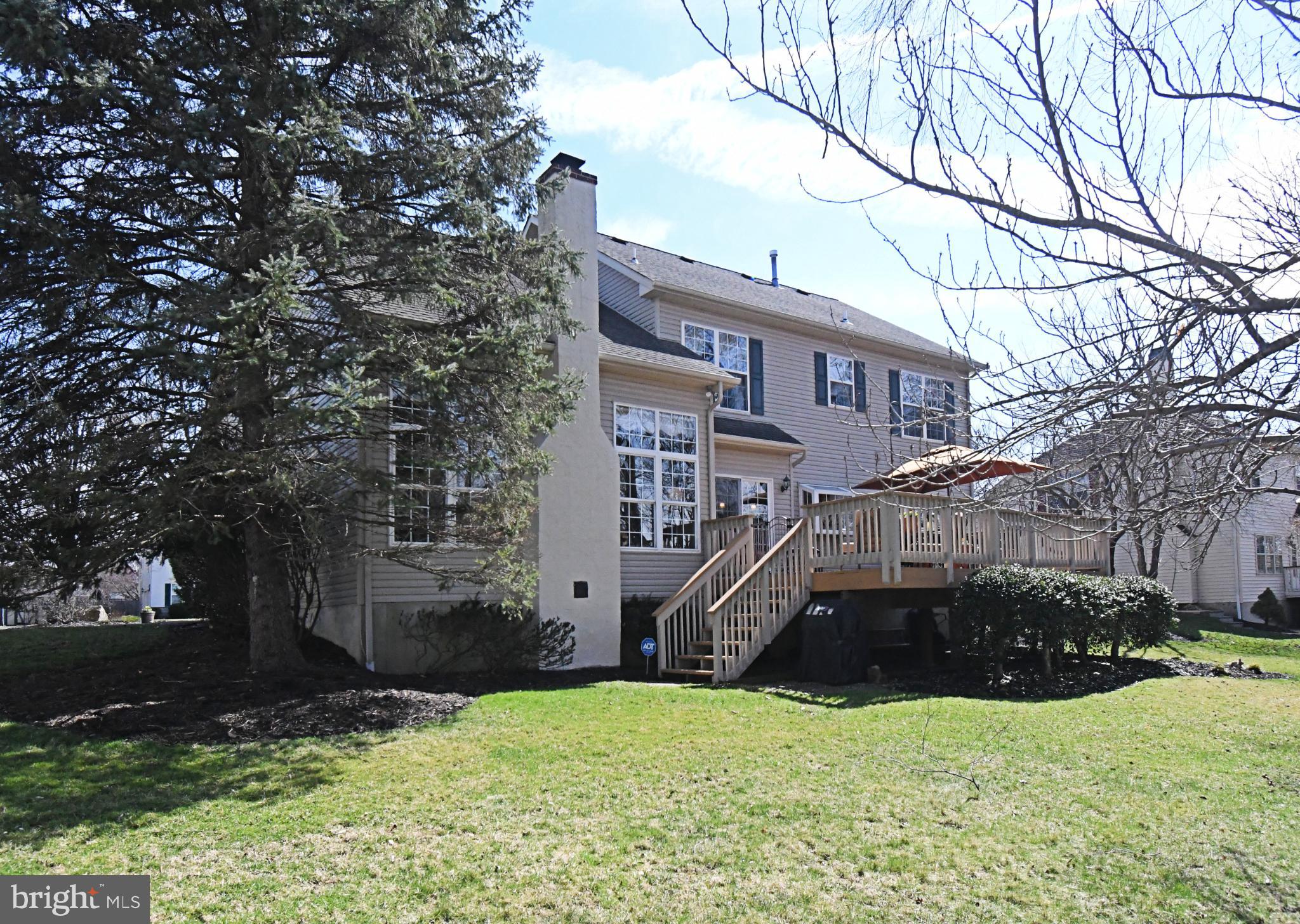 MONTGOMERY CROSSING - Residential