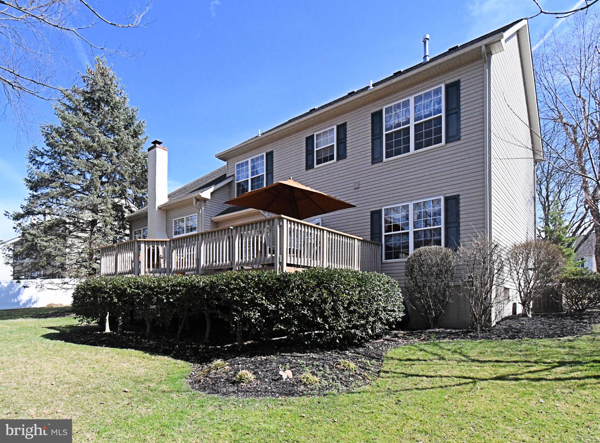 MONTGOMERY CROSSING - Residential