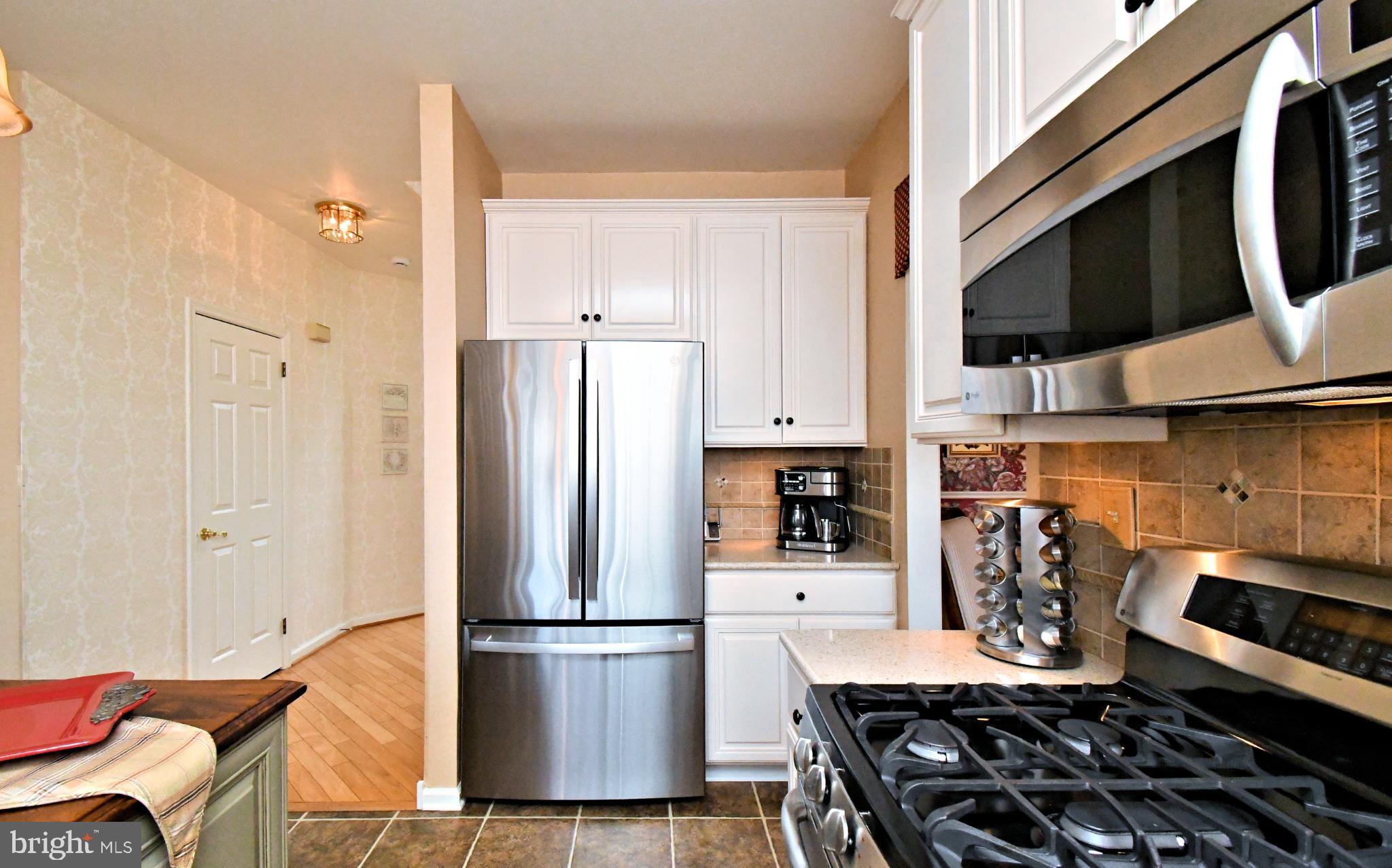 MONTGOMERY CROSSING - Residential