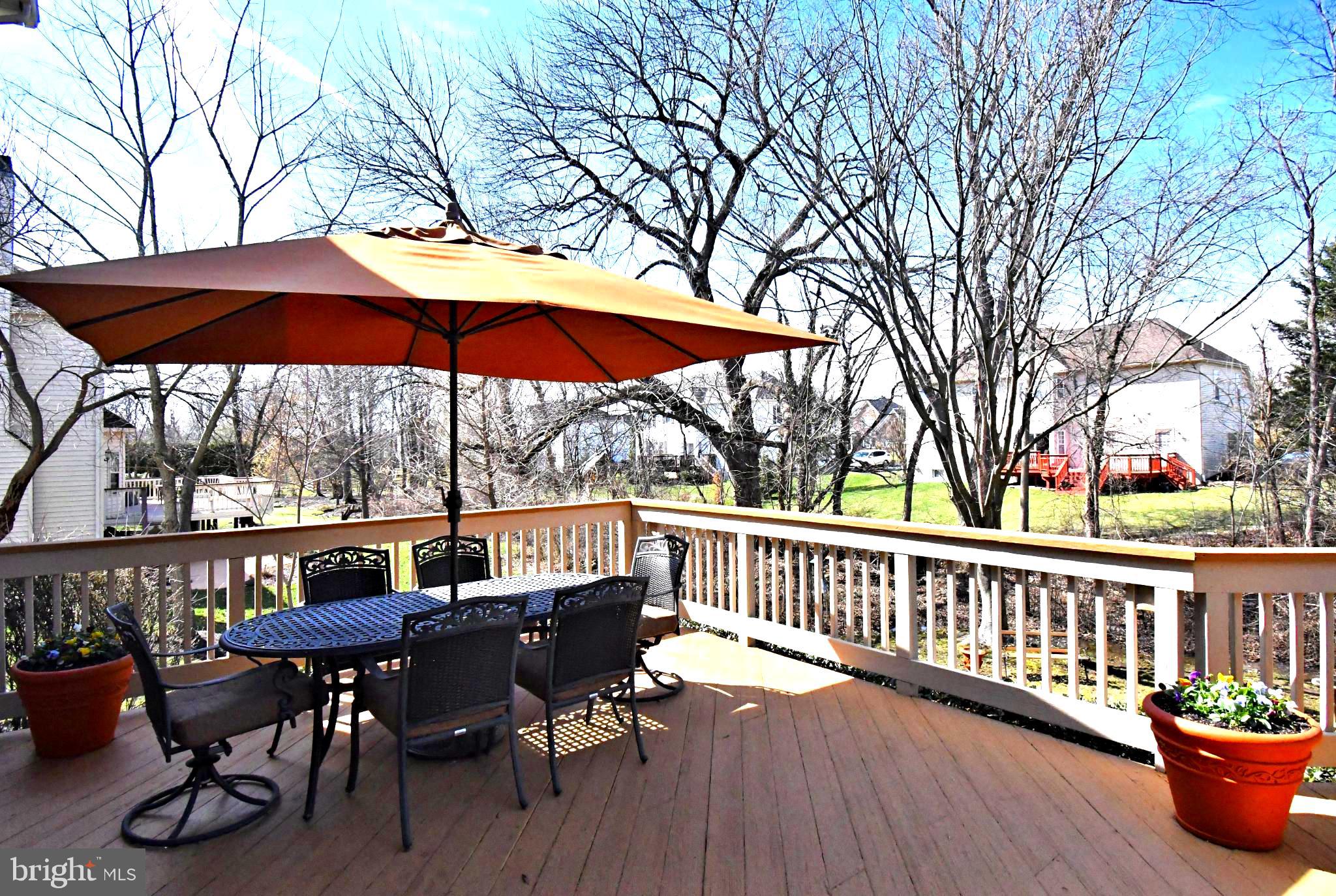 MONTGOMERY CROSSING - Residential