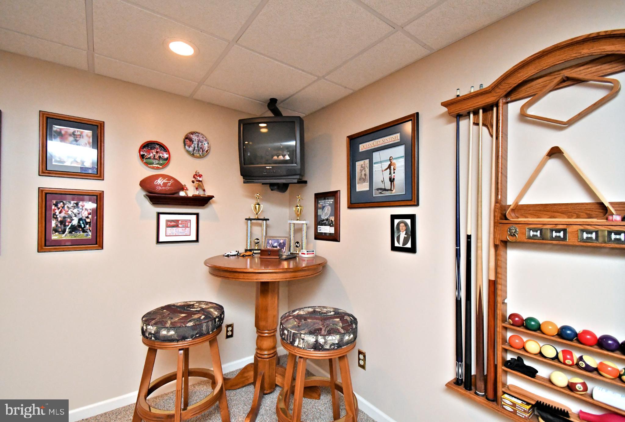 MONTGOMERY CROSSING - Residential