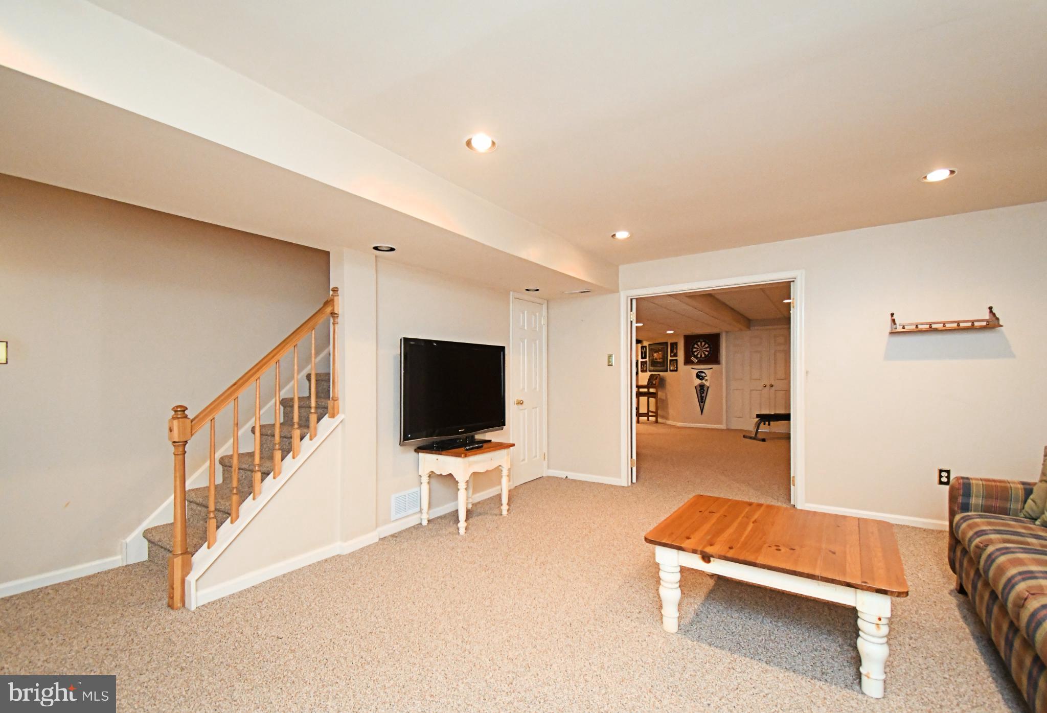 MONTGOMERY CROSSING - Residential