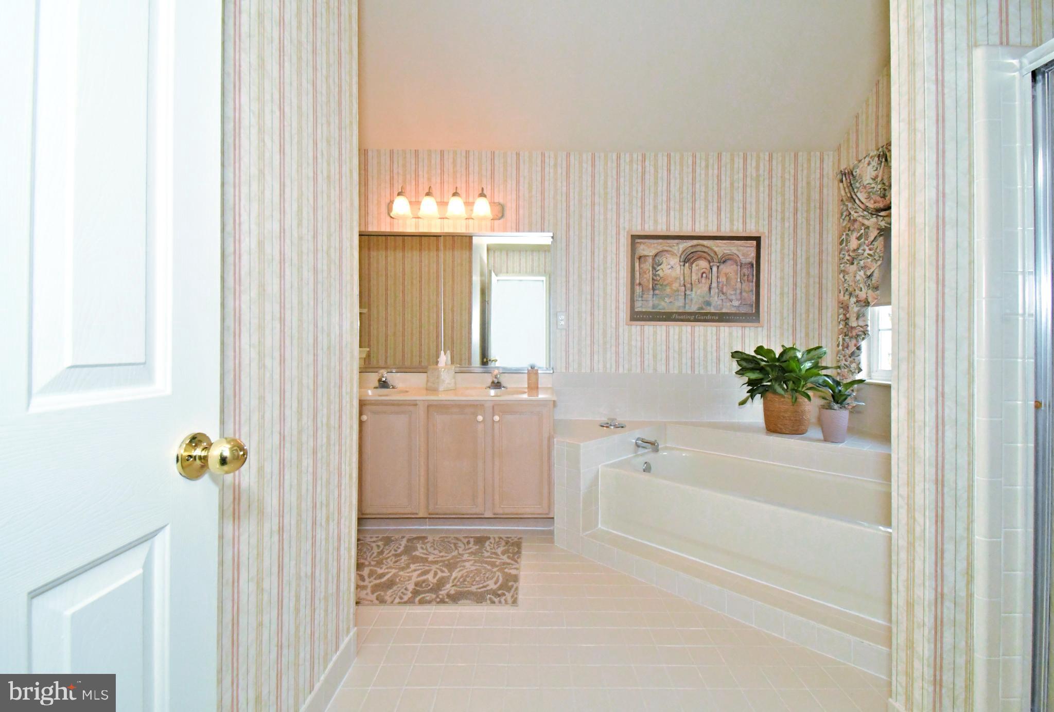 MONTGOMERY CROSSING - Residential