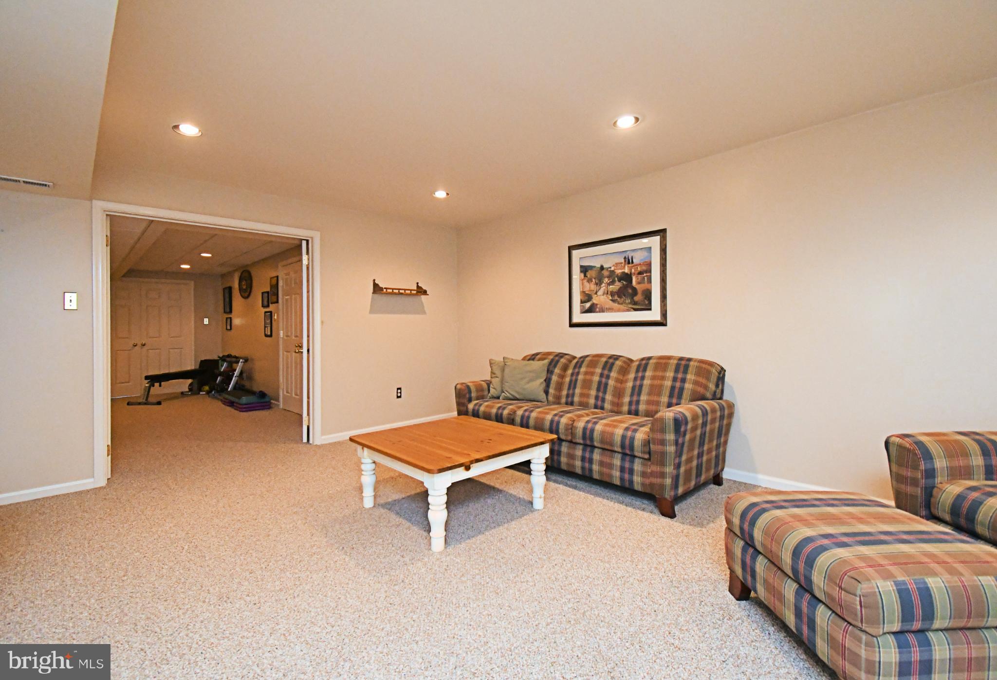 MONTGOMERY CROSSING - Residential