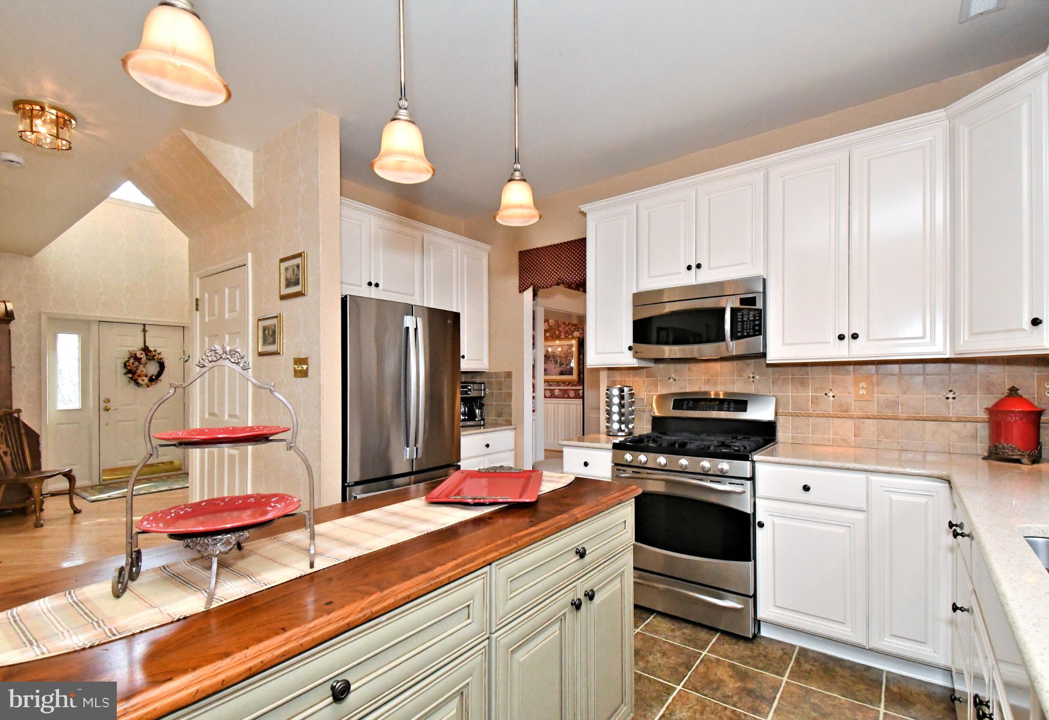 MONTGOMERY CROSSING - Residential