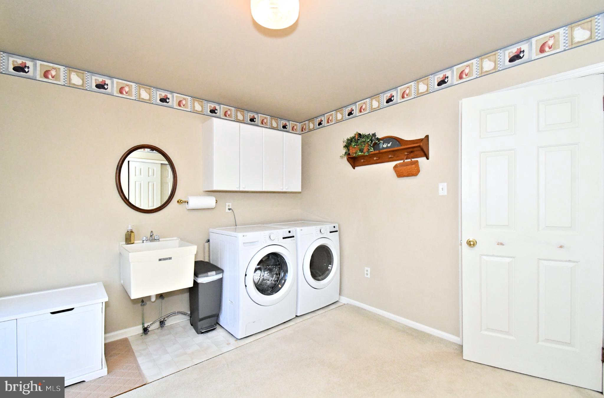 MONTGOMERY CROSSING - Residential