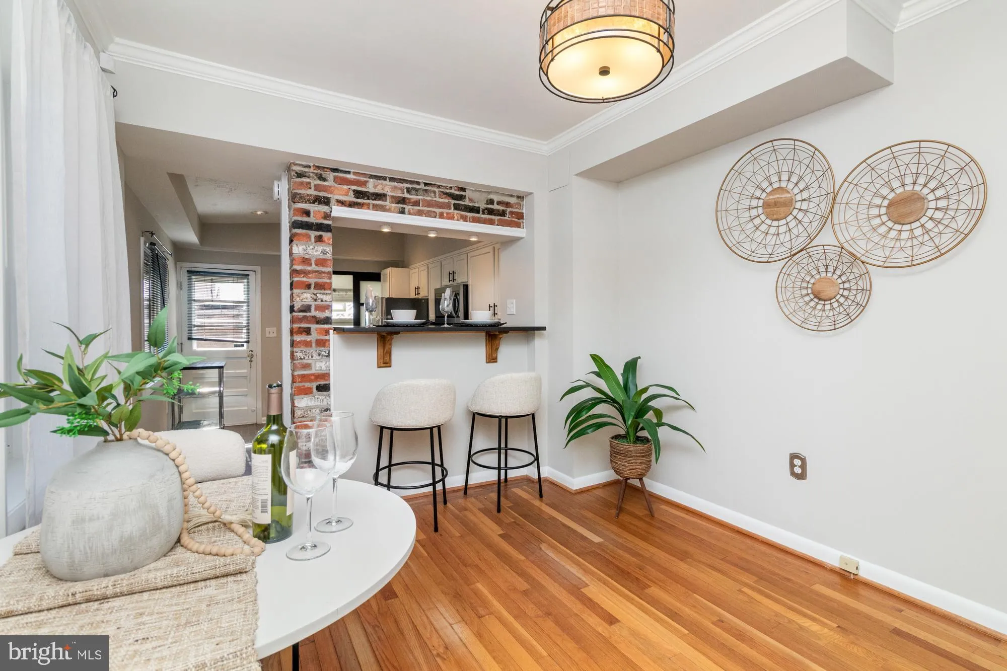 Baltimore, Maryland 21231, United States, 3 Bedrooms Bedrooms, ,3 BathroomsBathrooms,Residential,Pending,77401