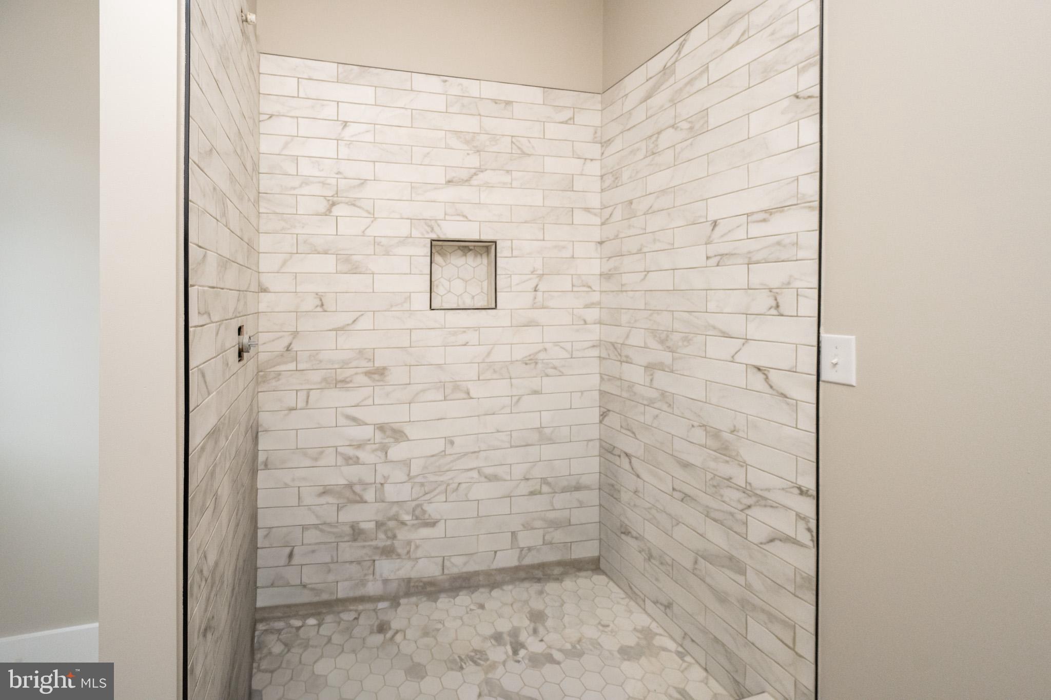 MYSTIC CREEK - Residential