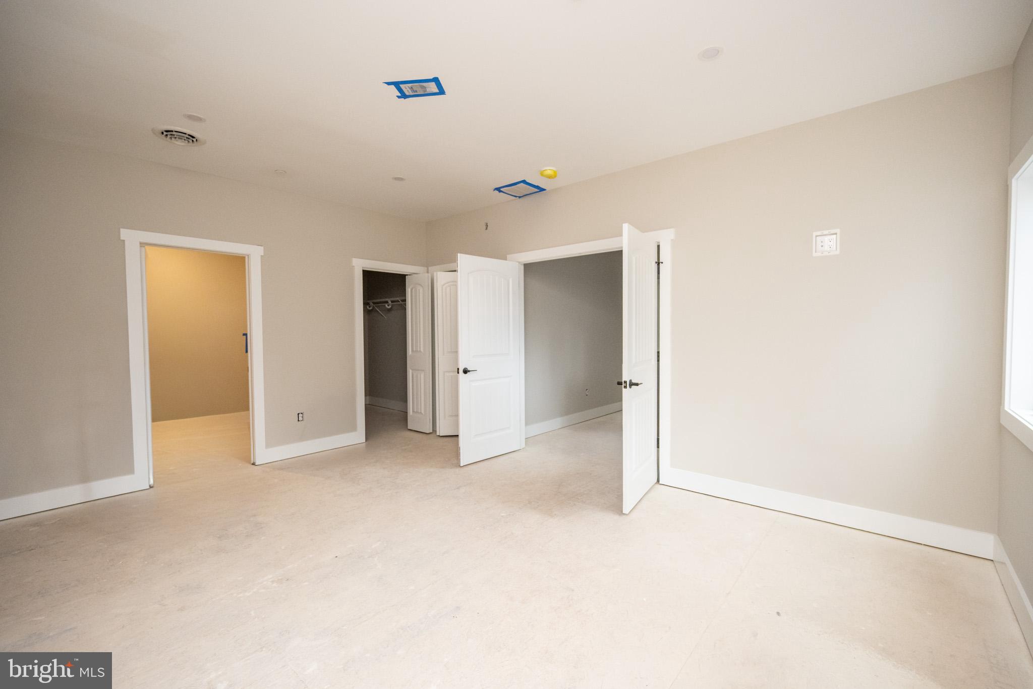 MYSTIC CREEK - Residential