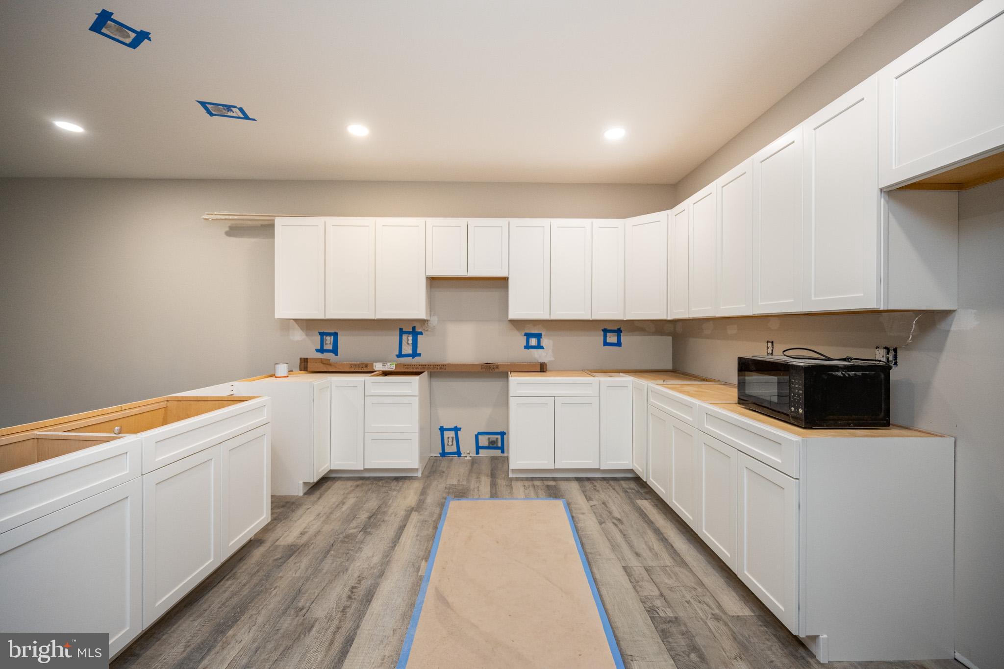 MYSTIC CREEK - Residential