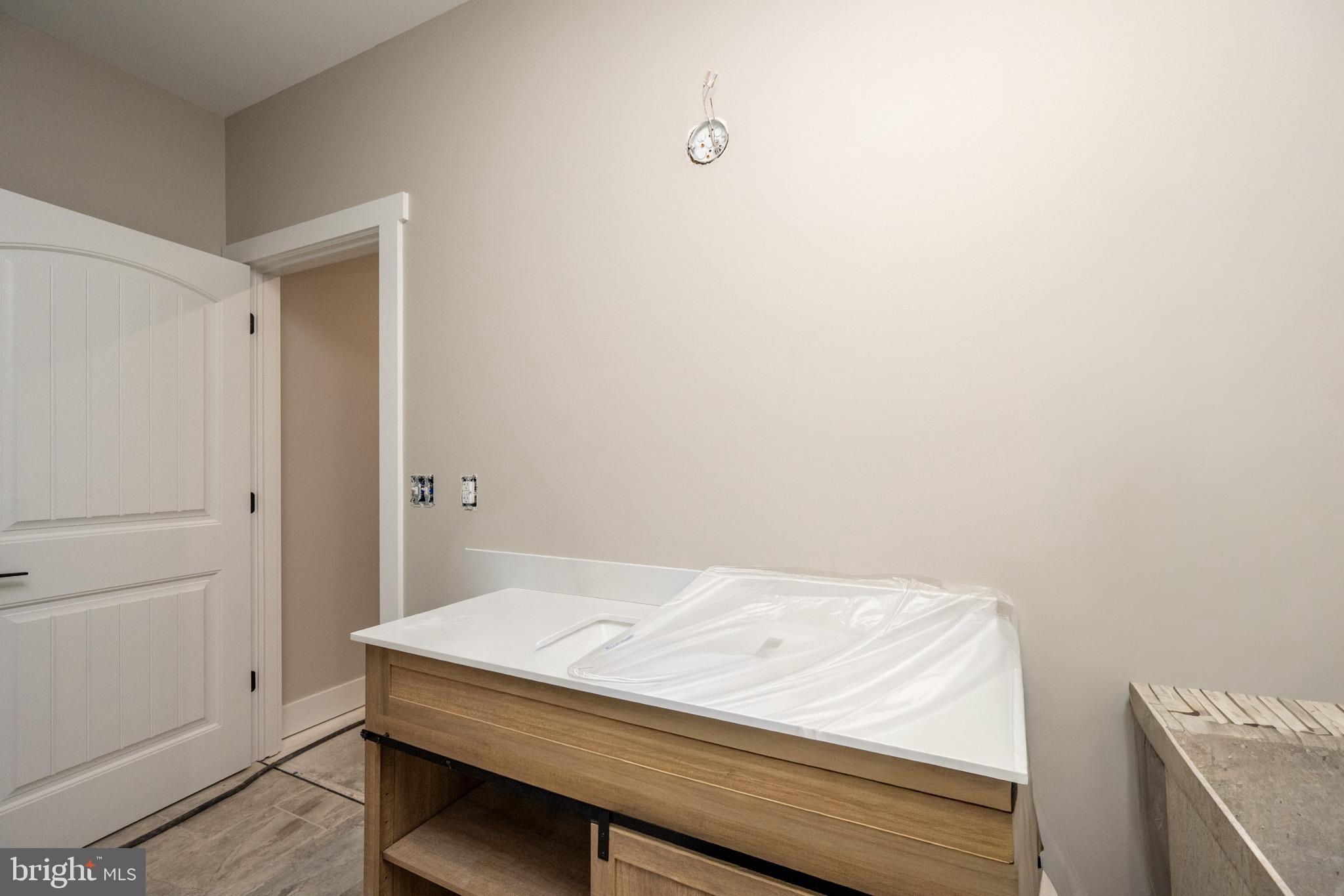 MYSTIC CREEK - Residential