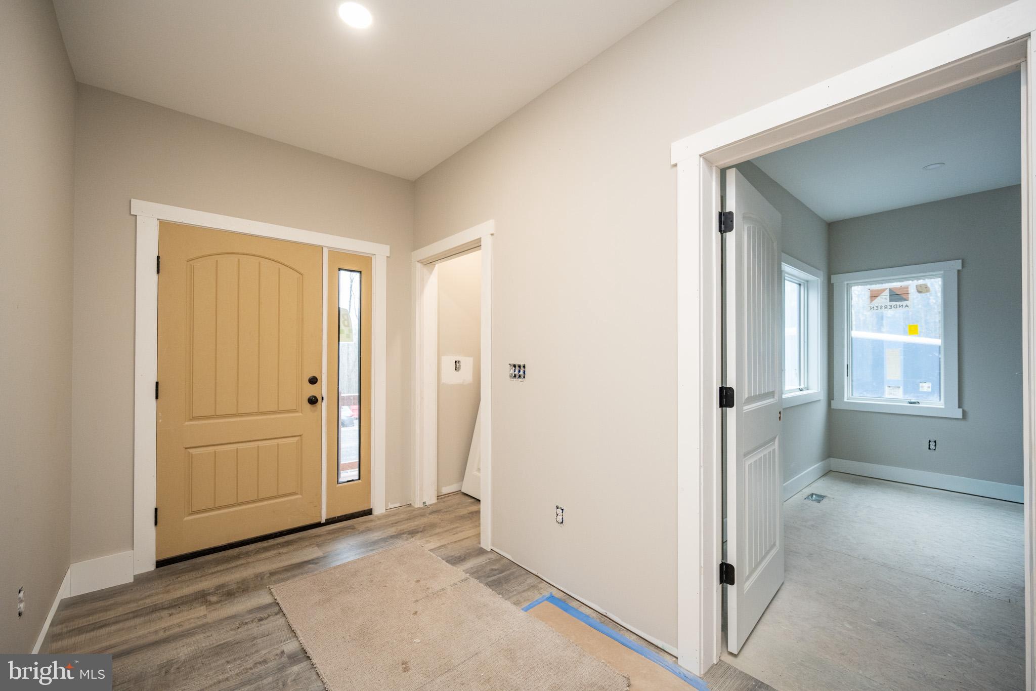 MYSTIC CREEK - Residential