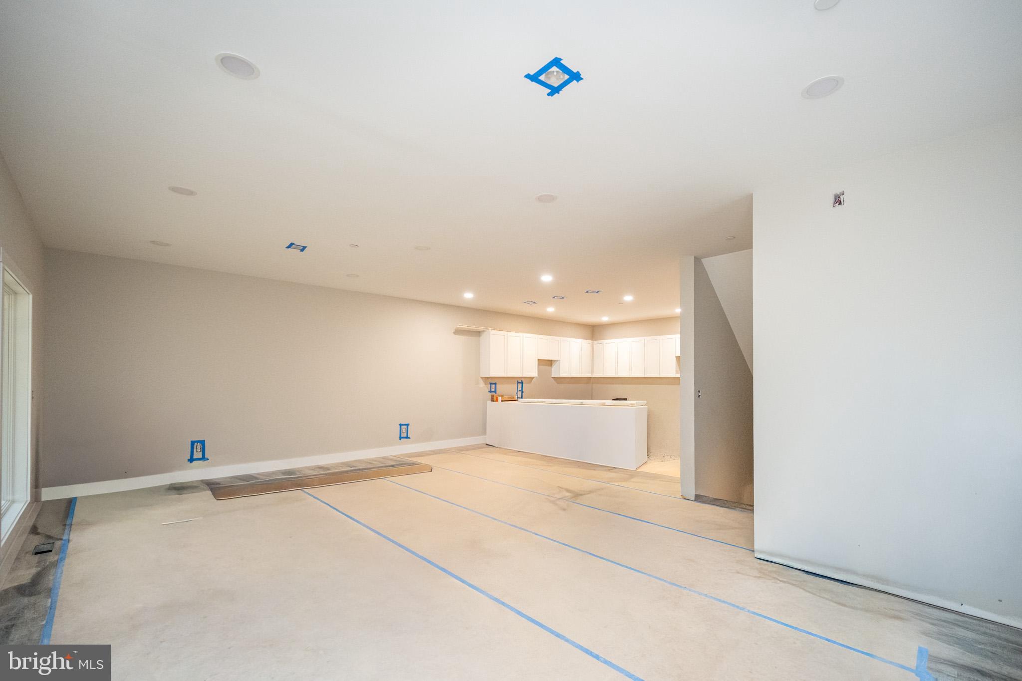 MYSTIC CREEK - Residential