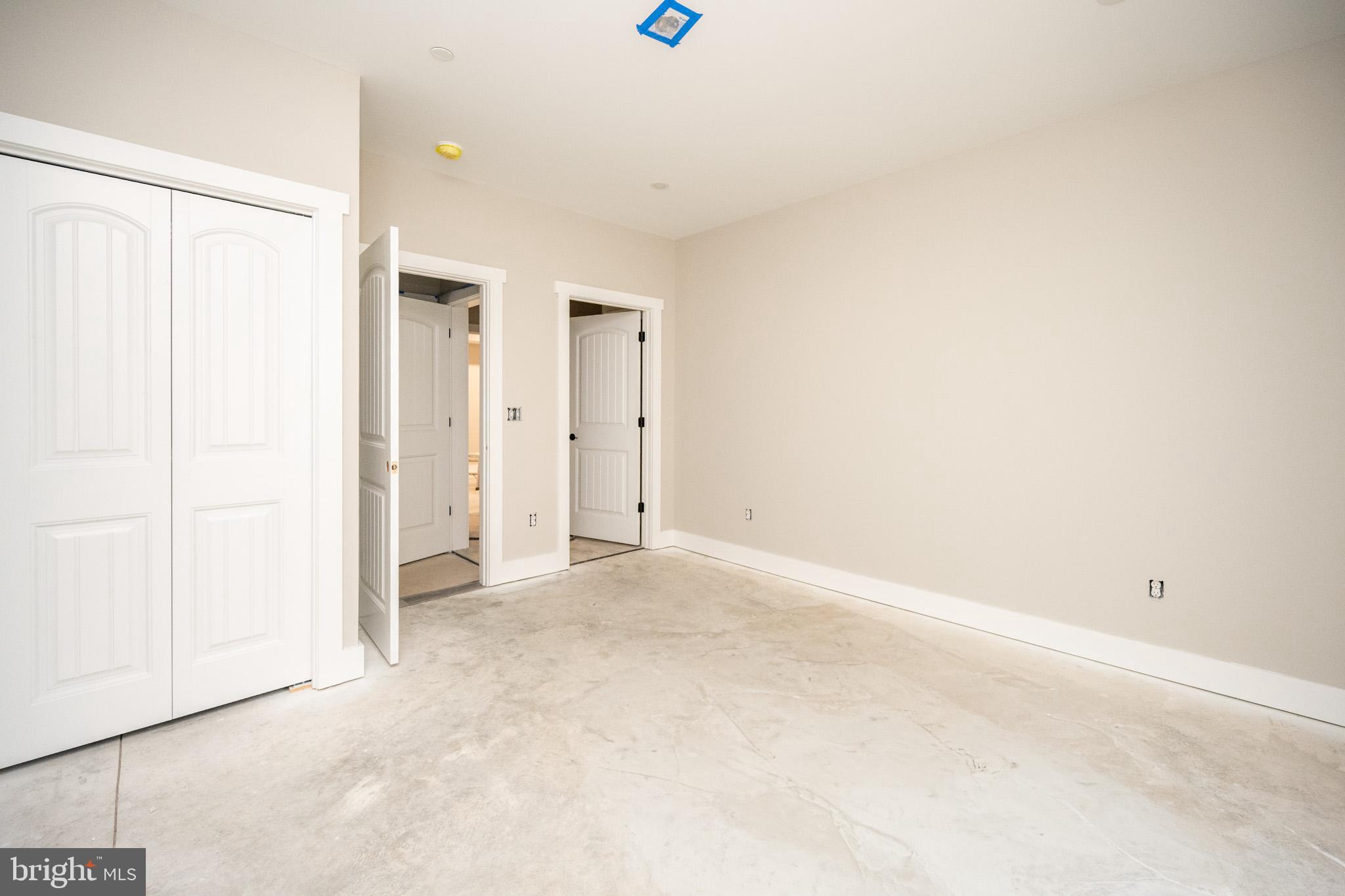 MYSTIC CREEK - Residential