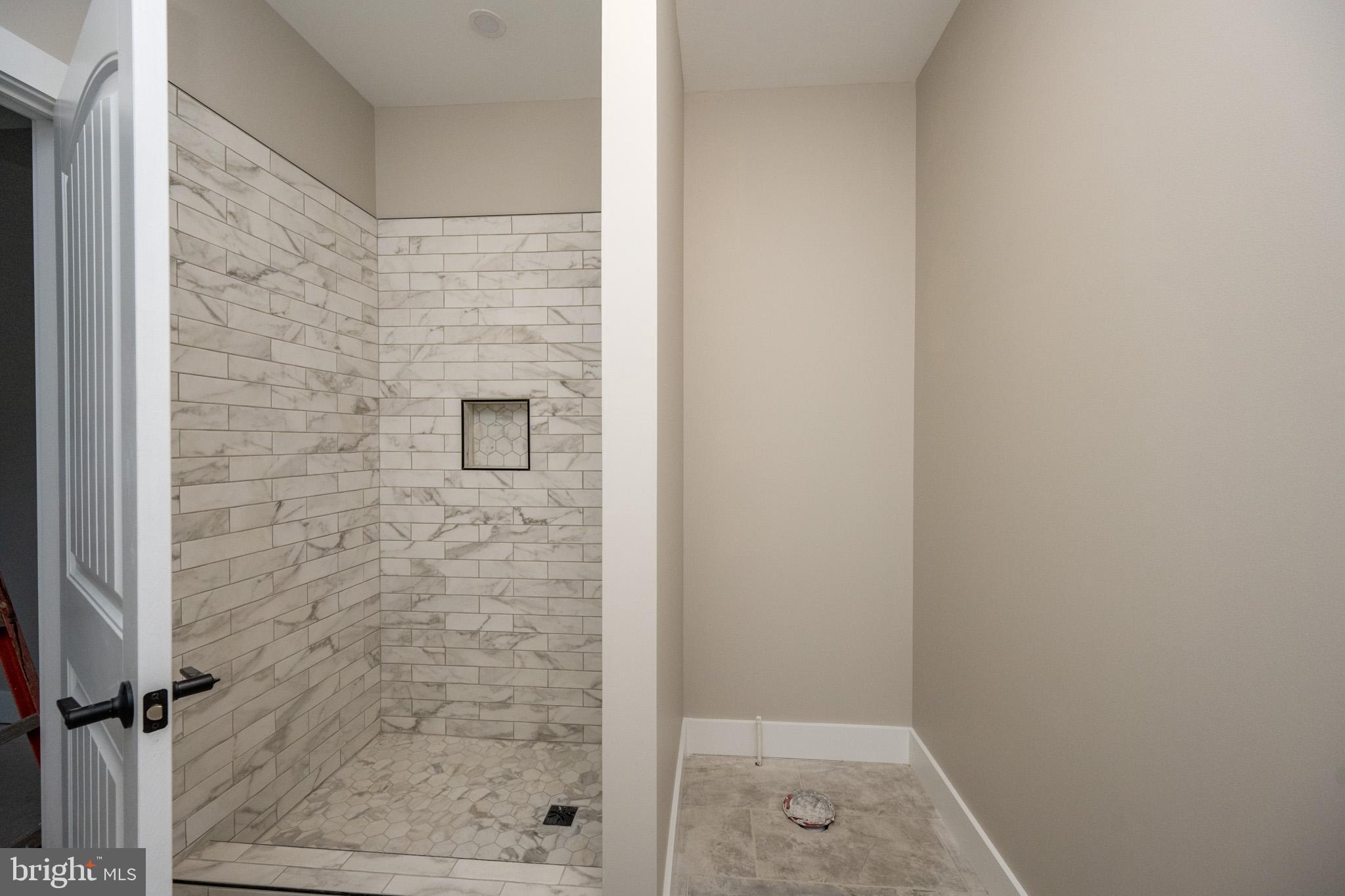 MYSTIC CREEK - Residential