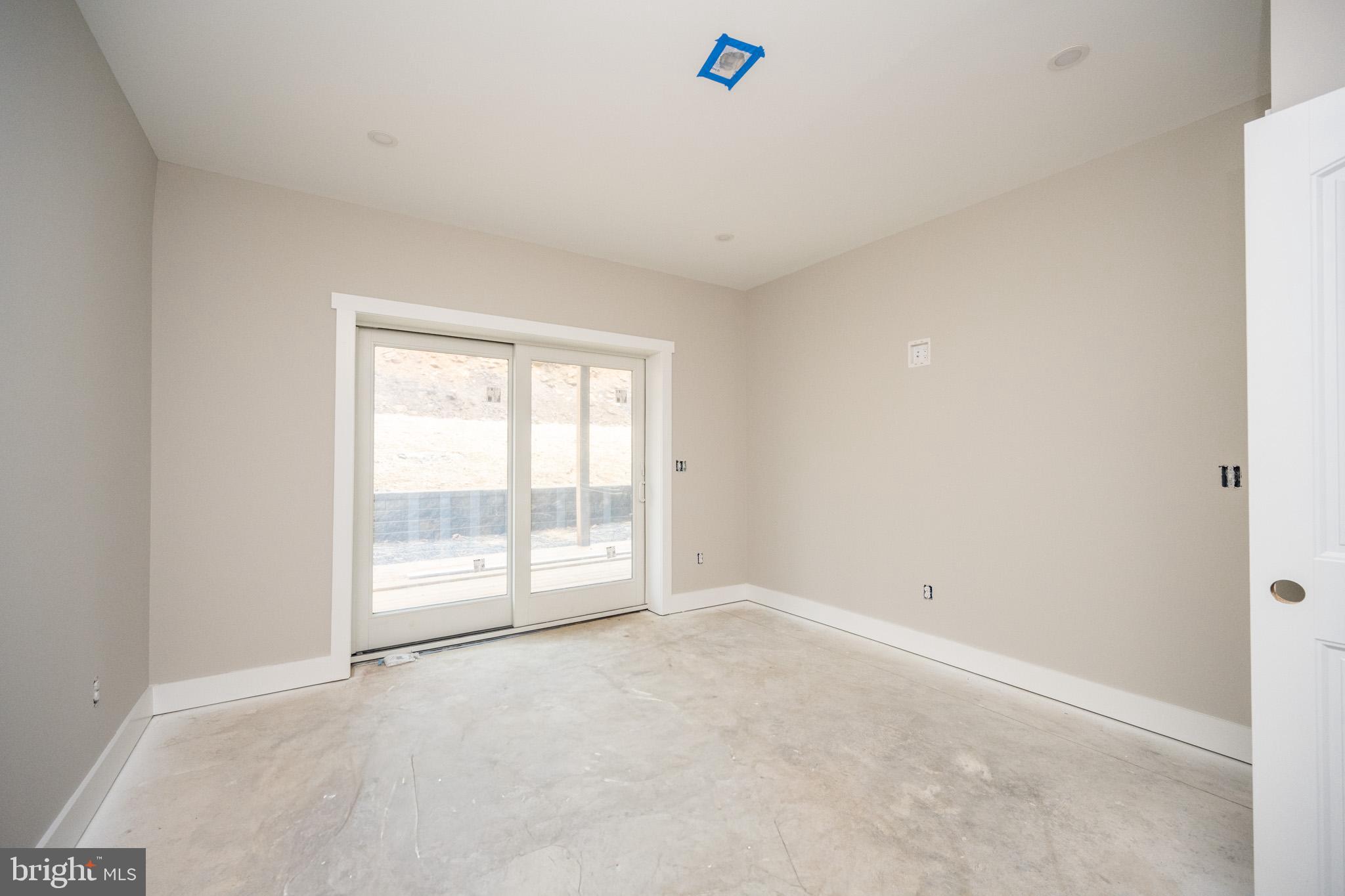 MYSTIC CREEK - Residential