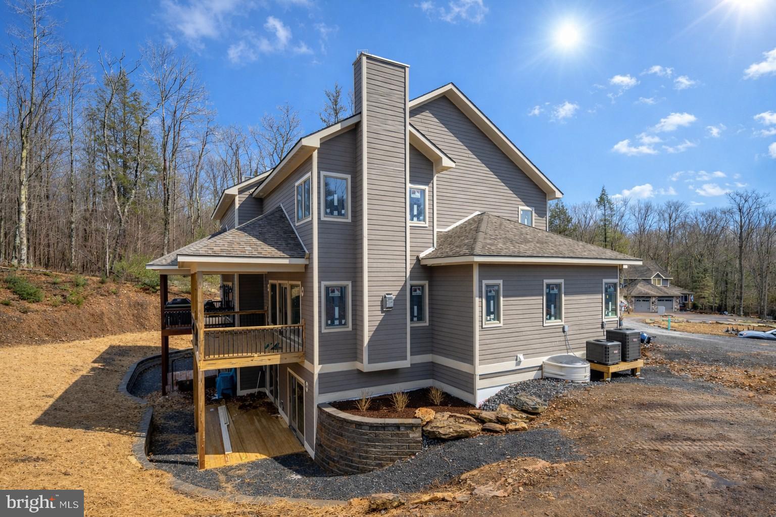 MYSTIC CREEK - Residential