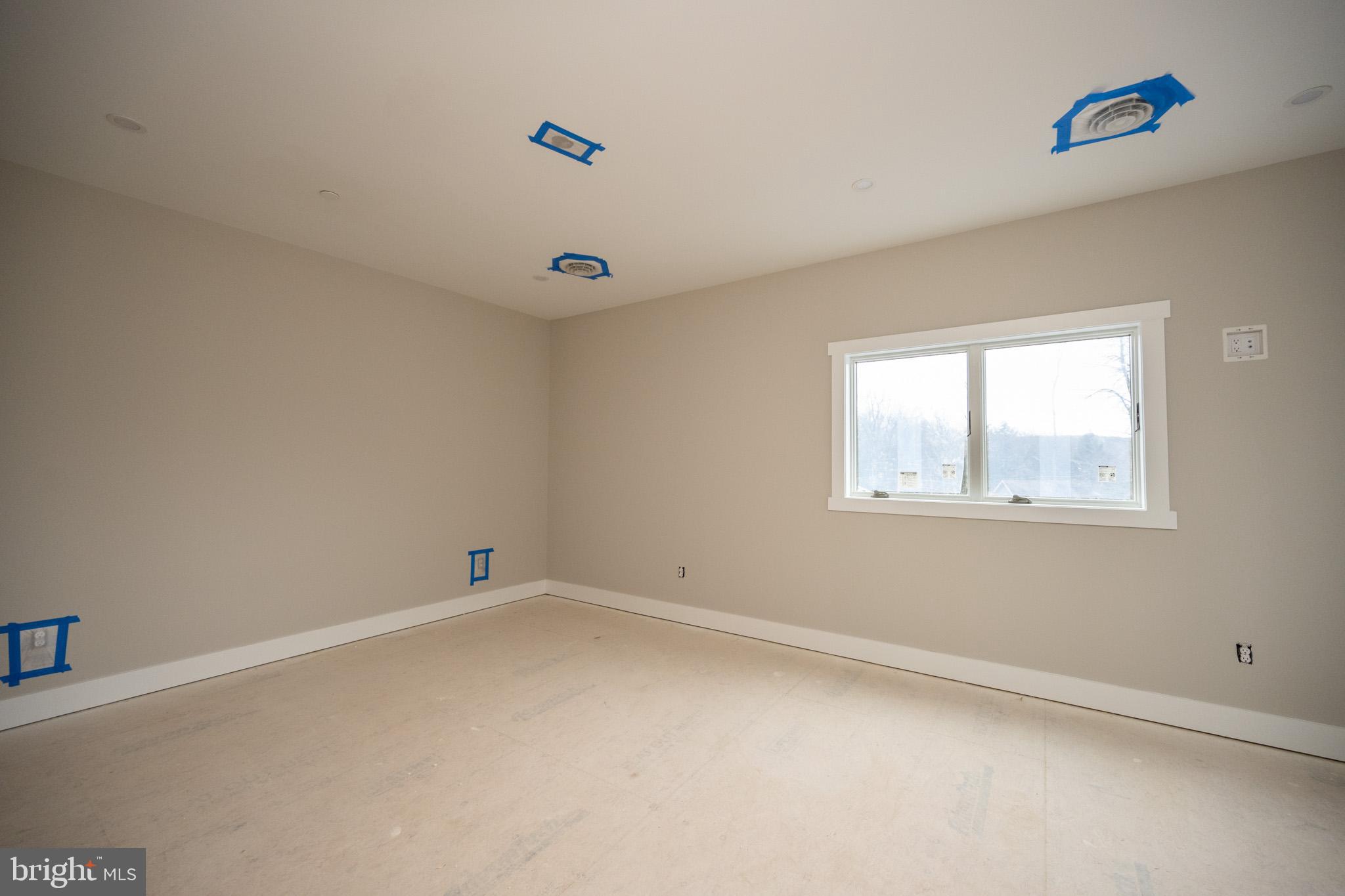 MYSTIC CREEK - Residential