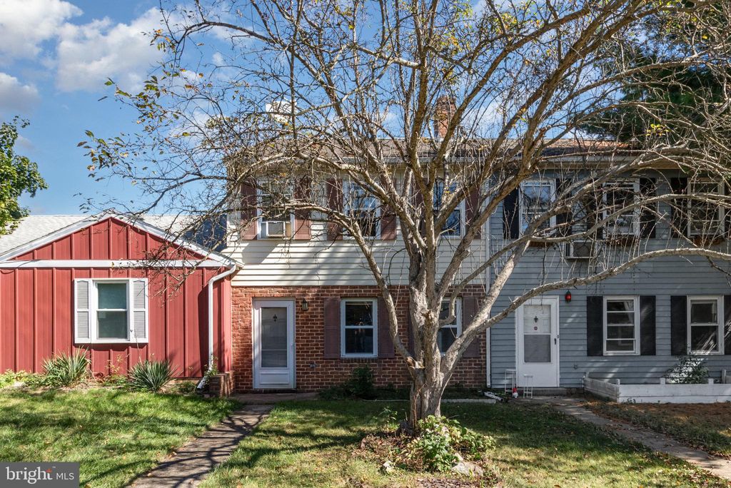 Photo of 7103 Salem Park Circle, MECHANICSBURG, PA 17050 (MLS # PACB2047324)