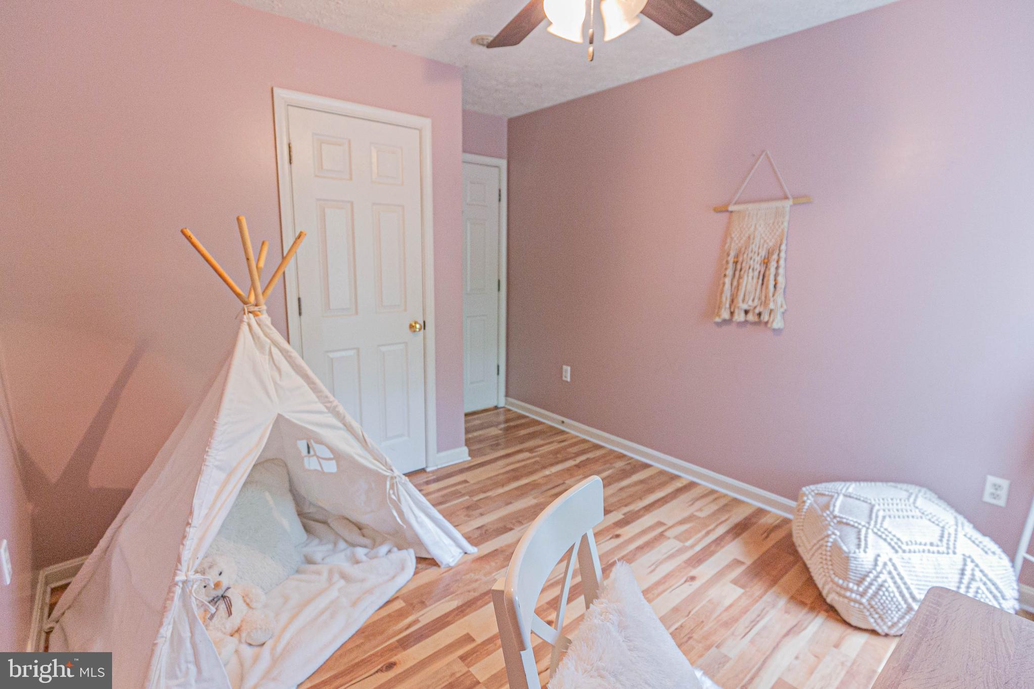 LAKE LAND OR - Residential