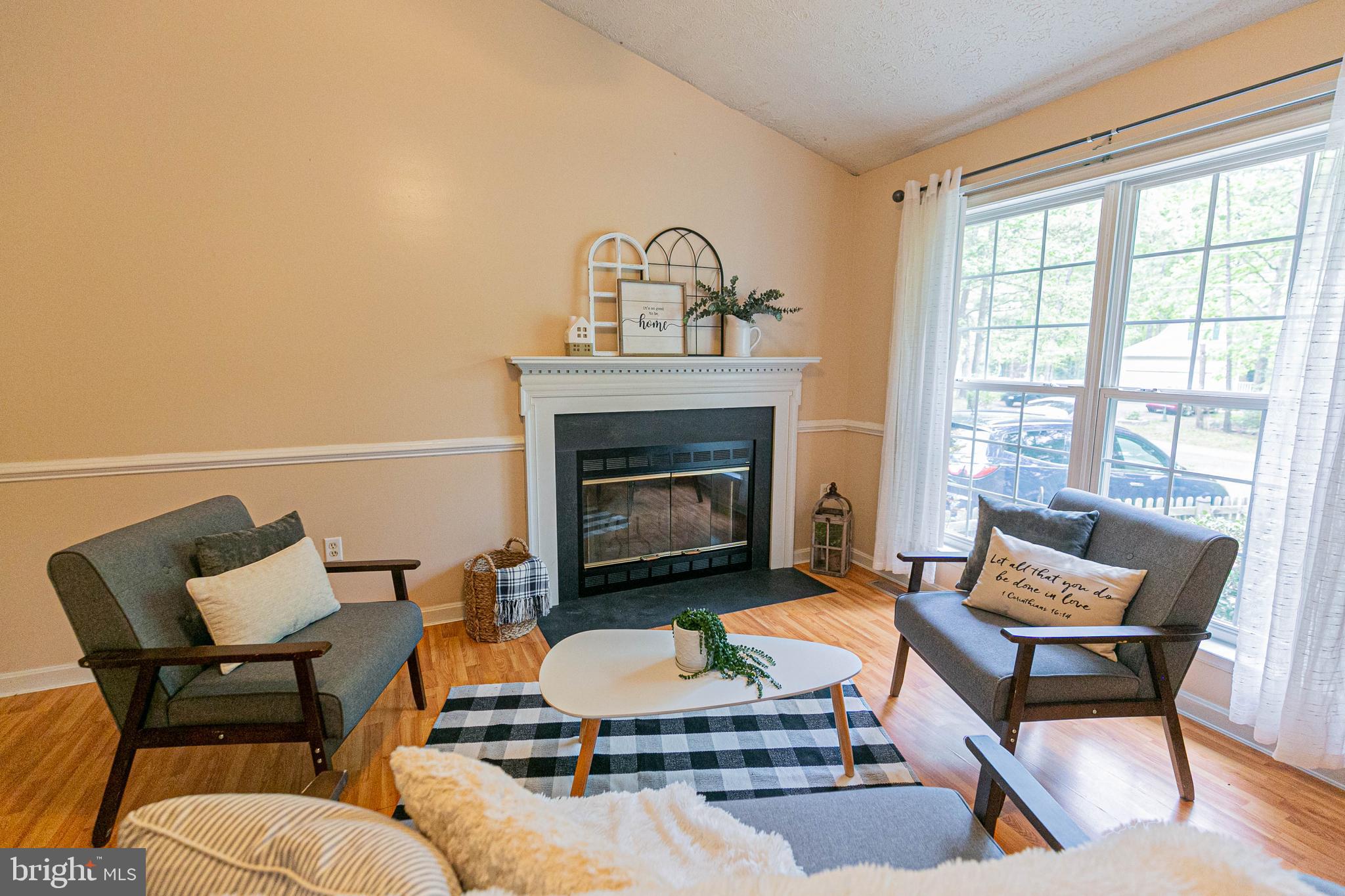 LAKE LAND OR - Residential