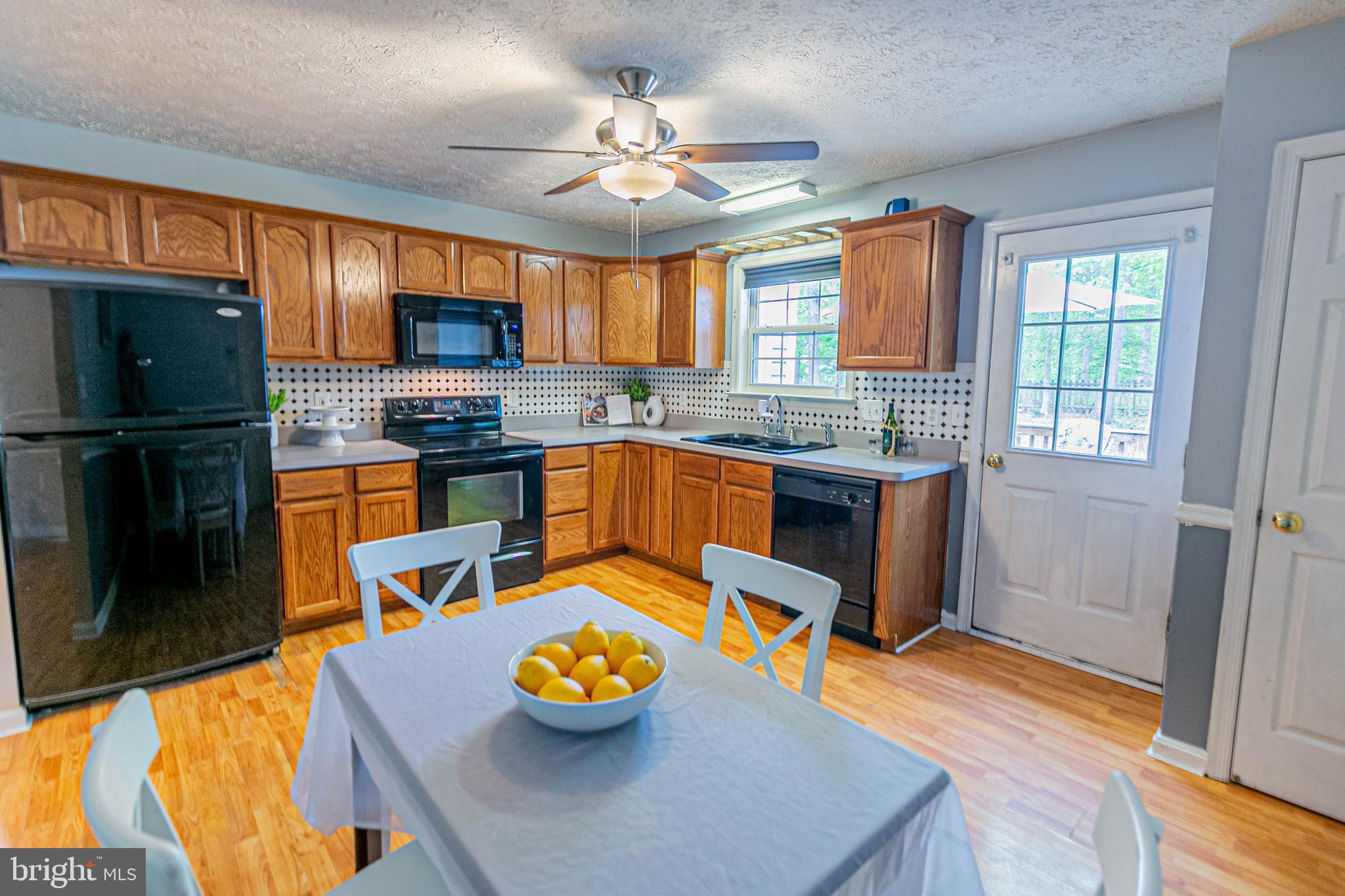 LAKE LAND OR - Residential