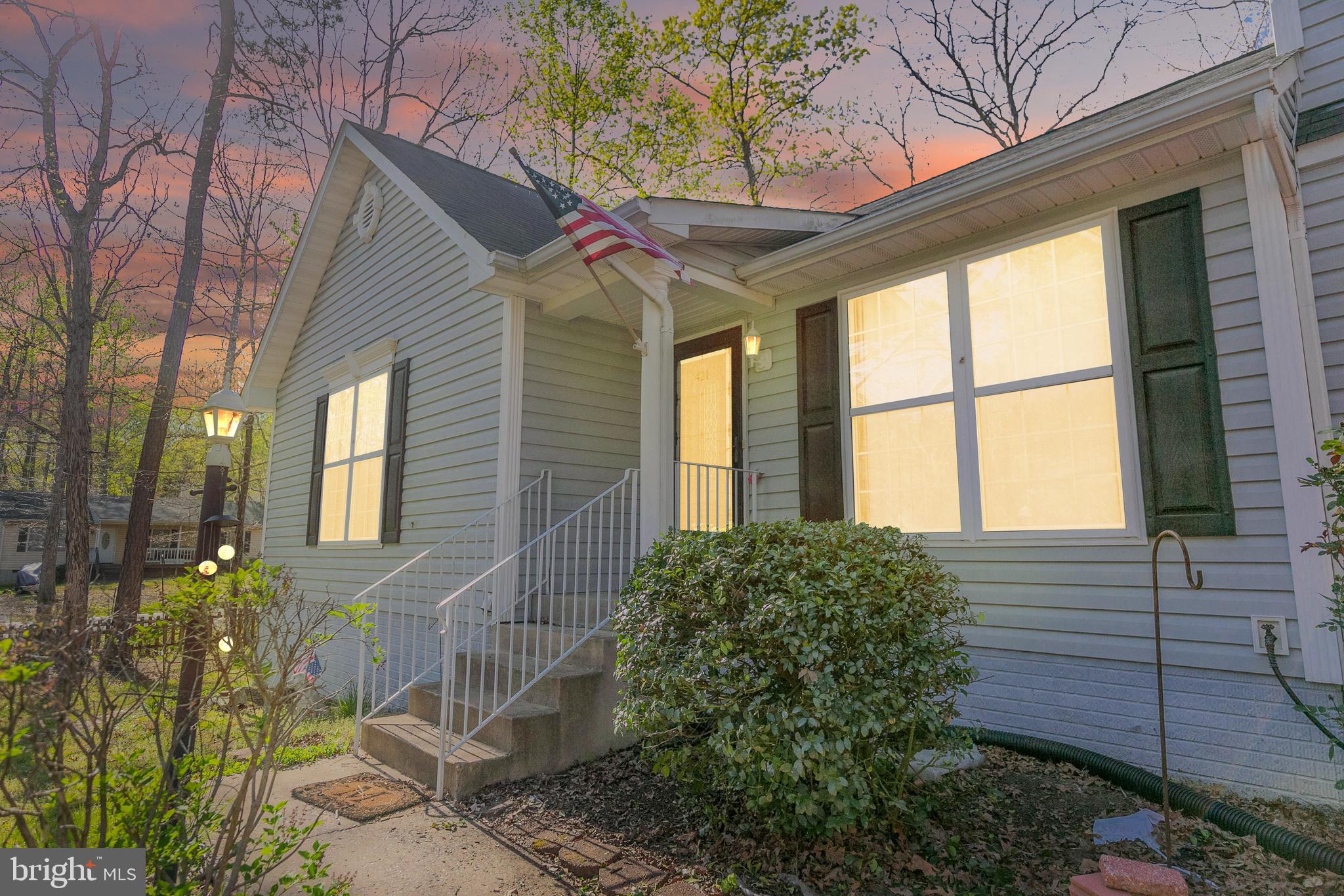 LAKE LAND OR - Residential