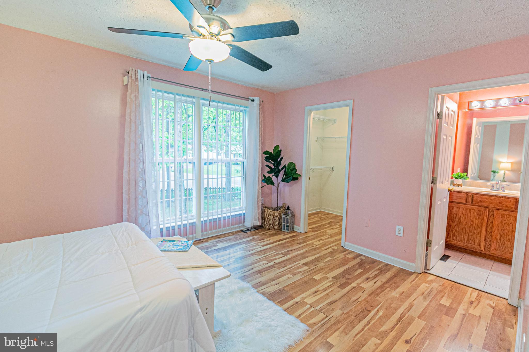 LAKE LAND OR - Residential