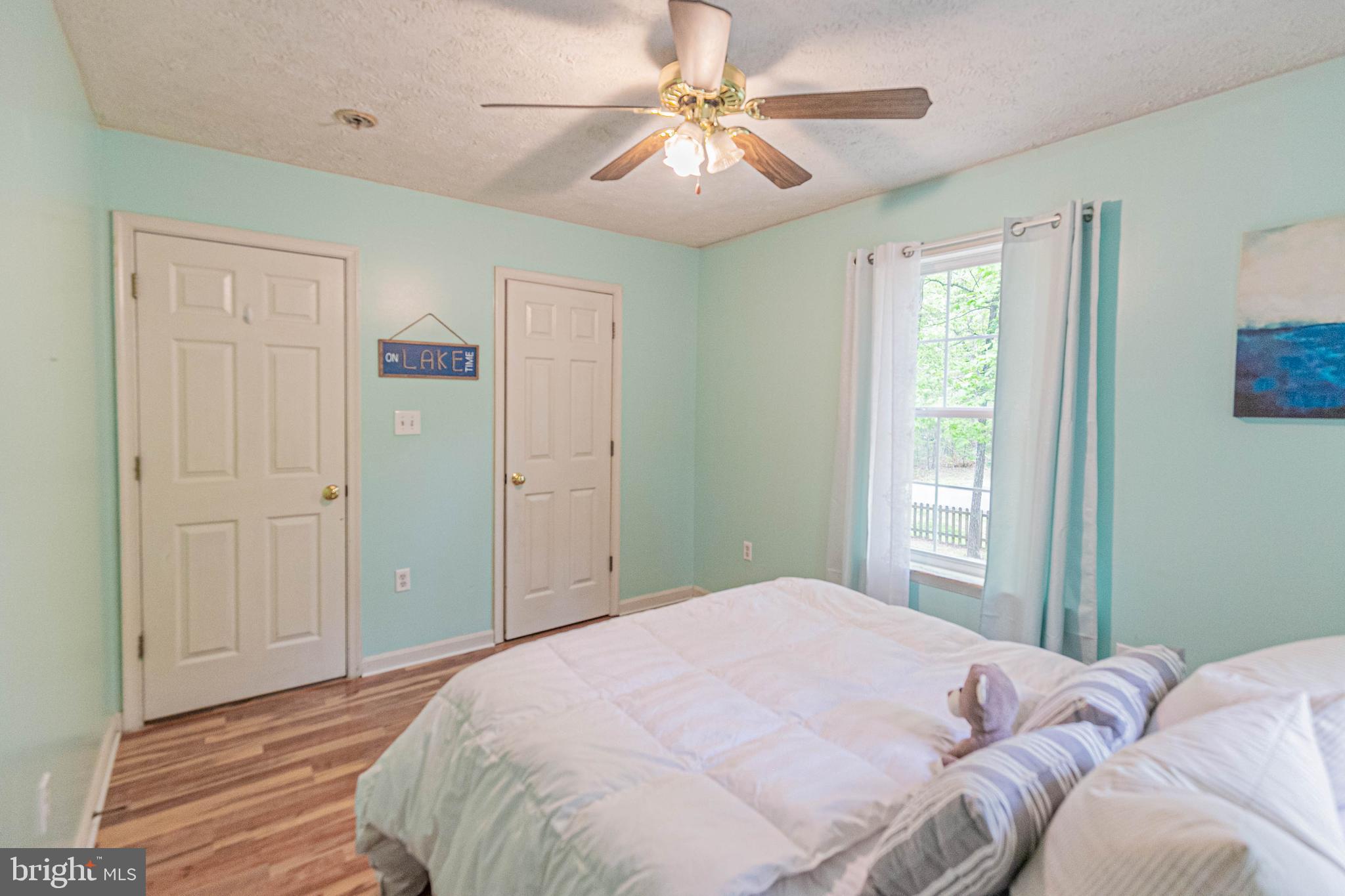 LAKE LAND OR - Residential