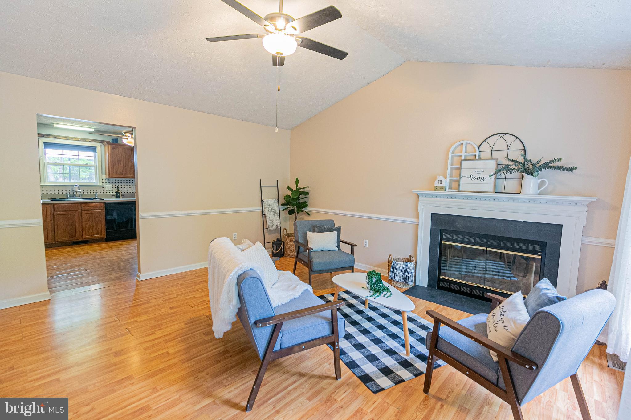 LAKE LAND OR - Residential