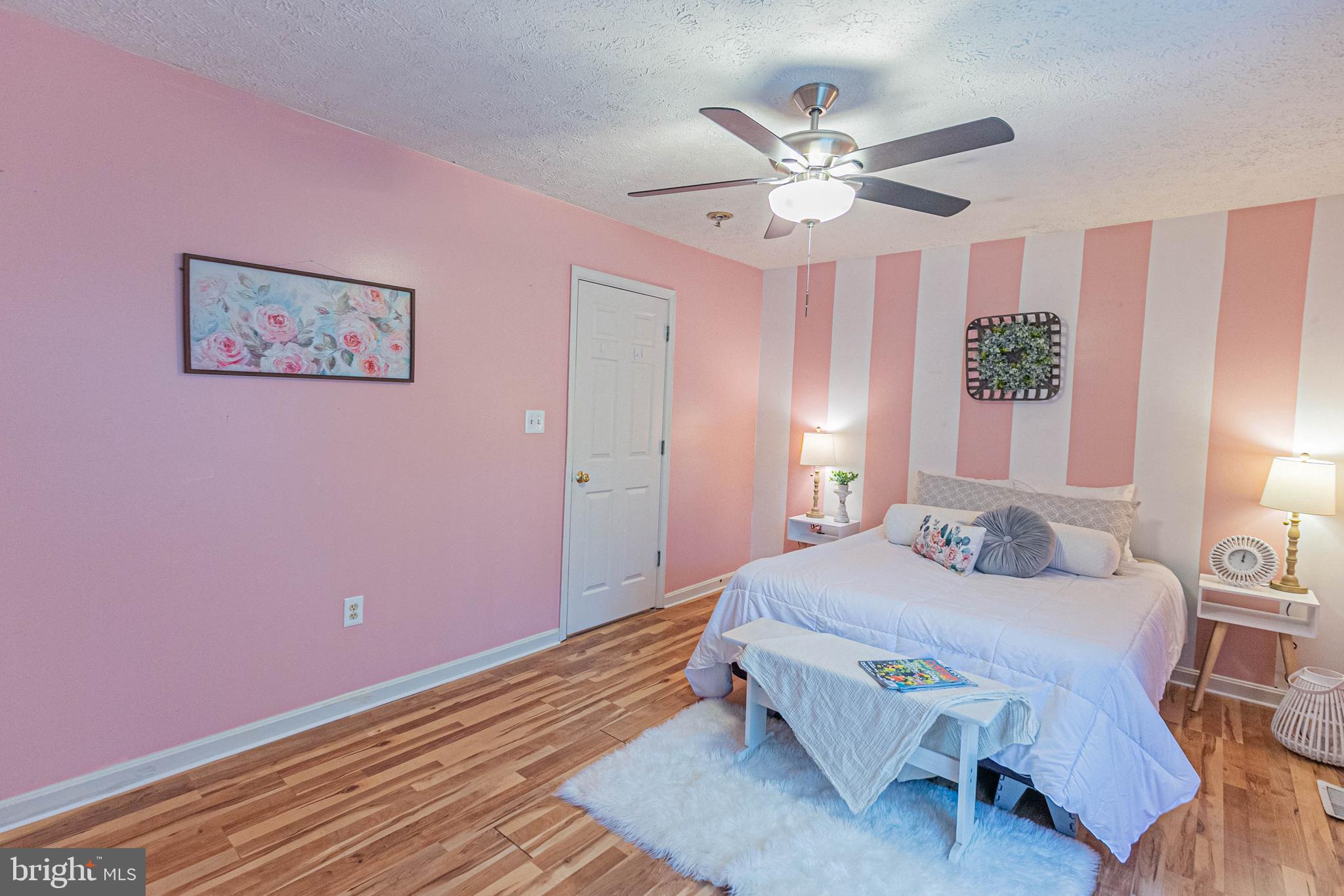 LAKE LAND OR - Residential