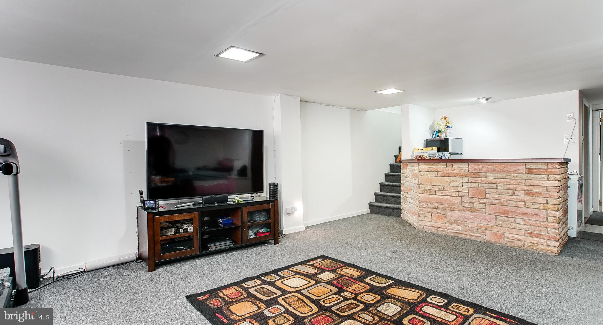 SOMERTON - Residential