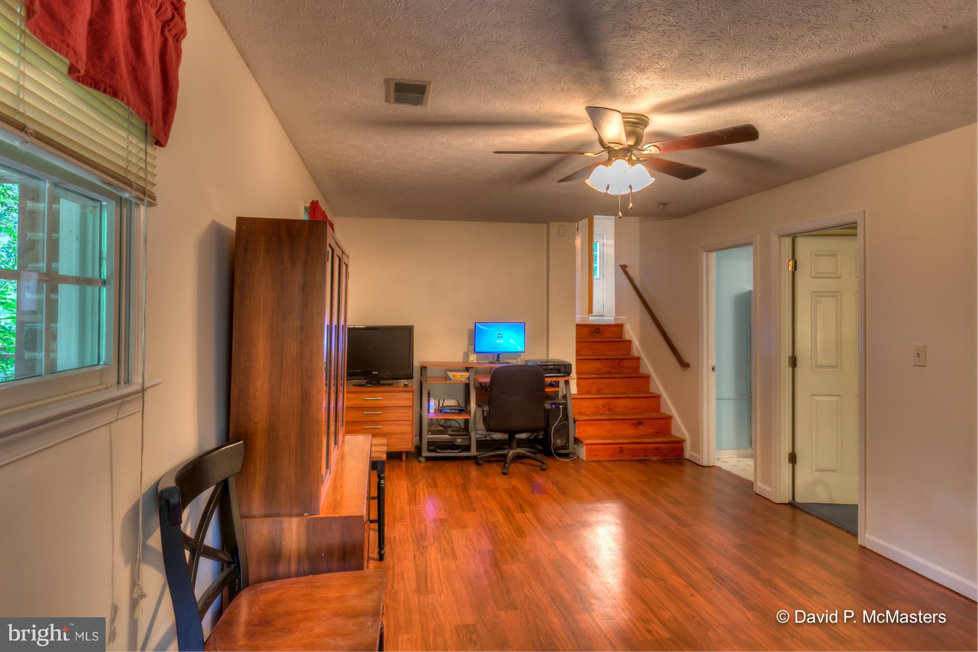 WHISPERING FALLS - Residential