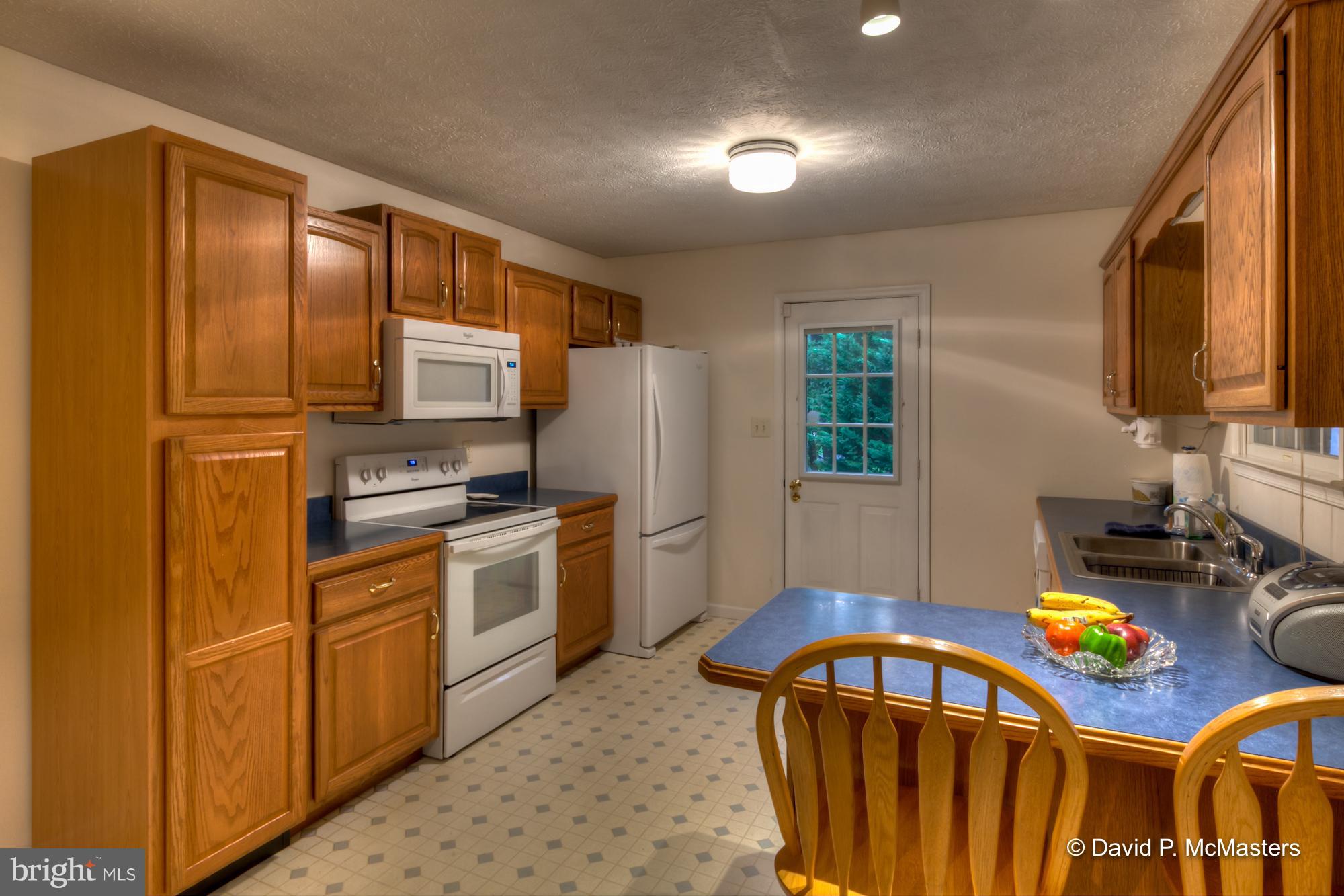 WHISPERING FALLS - Residential