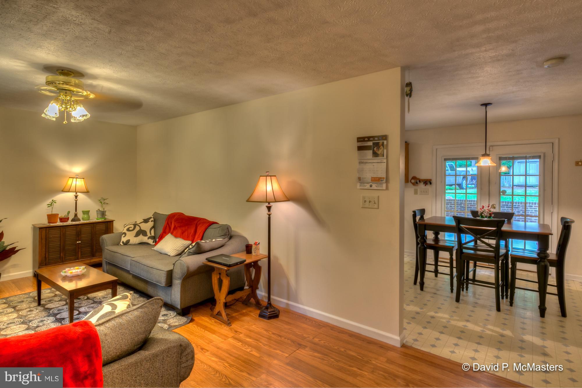 WHISPERING FALLS - Residential